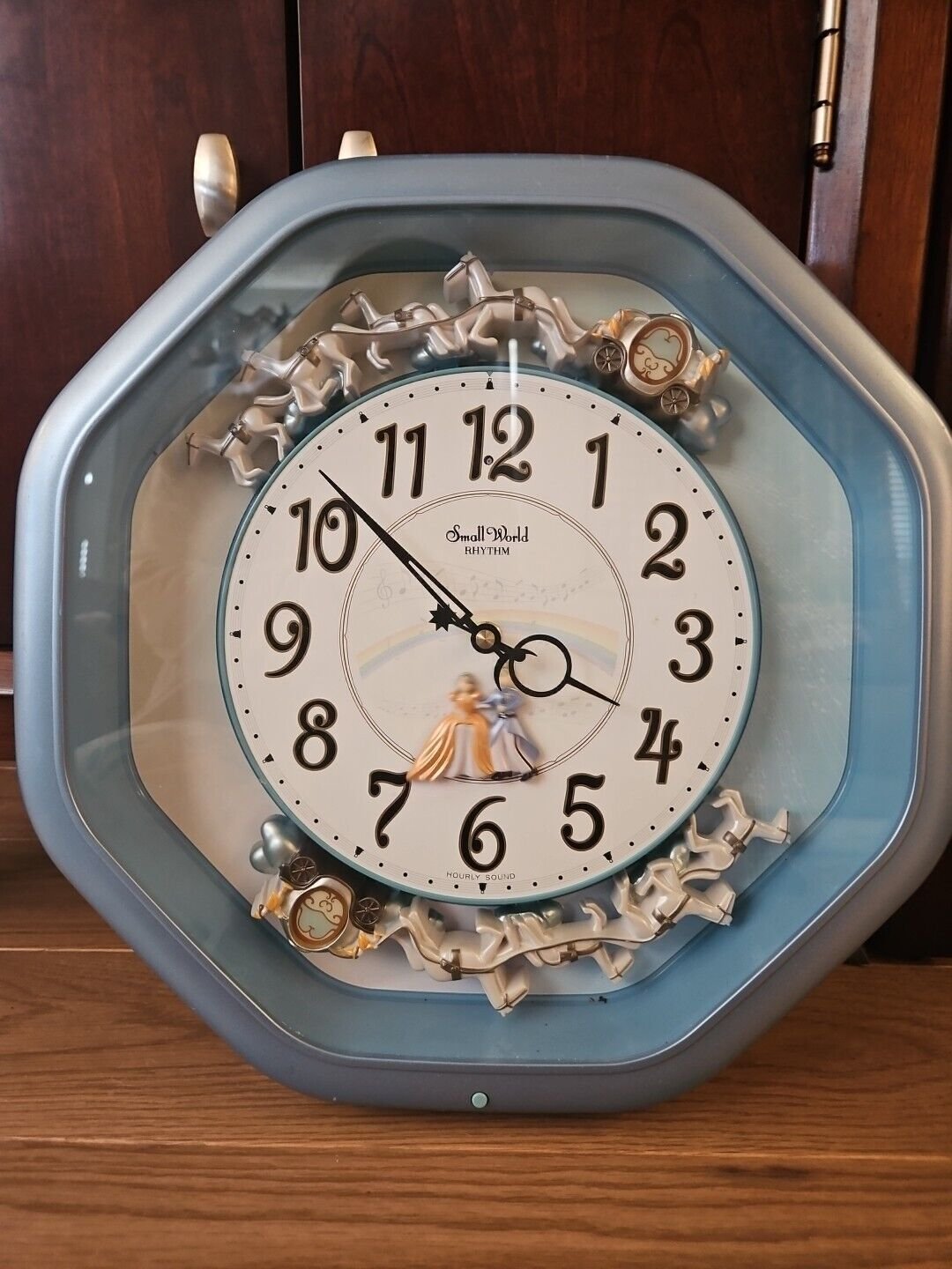 Small World Rhythm Wall Clock Cinderella Coach, Quartz, Plays Hourly, Rare Works
