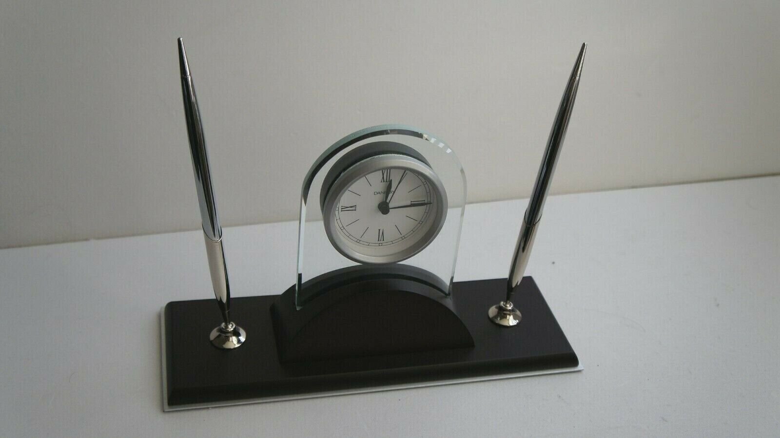 THINGS REMEMBERED DANBURY DESK CLOCK PEN STAND SET W/ ENGRAVING PLATE