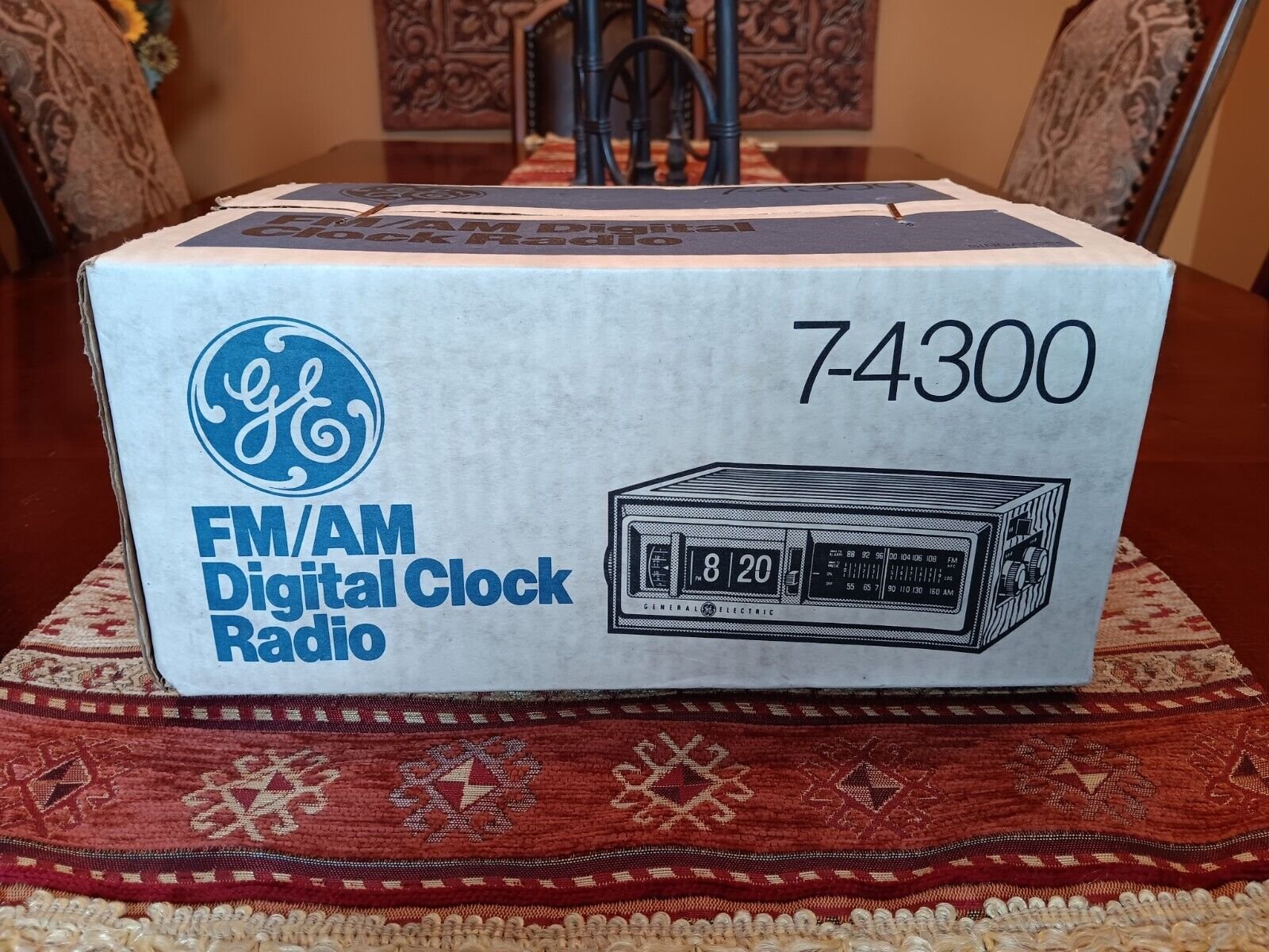 Vintage General Electric GE Flip Clock Radio Alarm Clock 7-4300 NEW UNOPENED BOX
