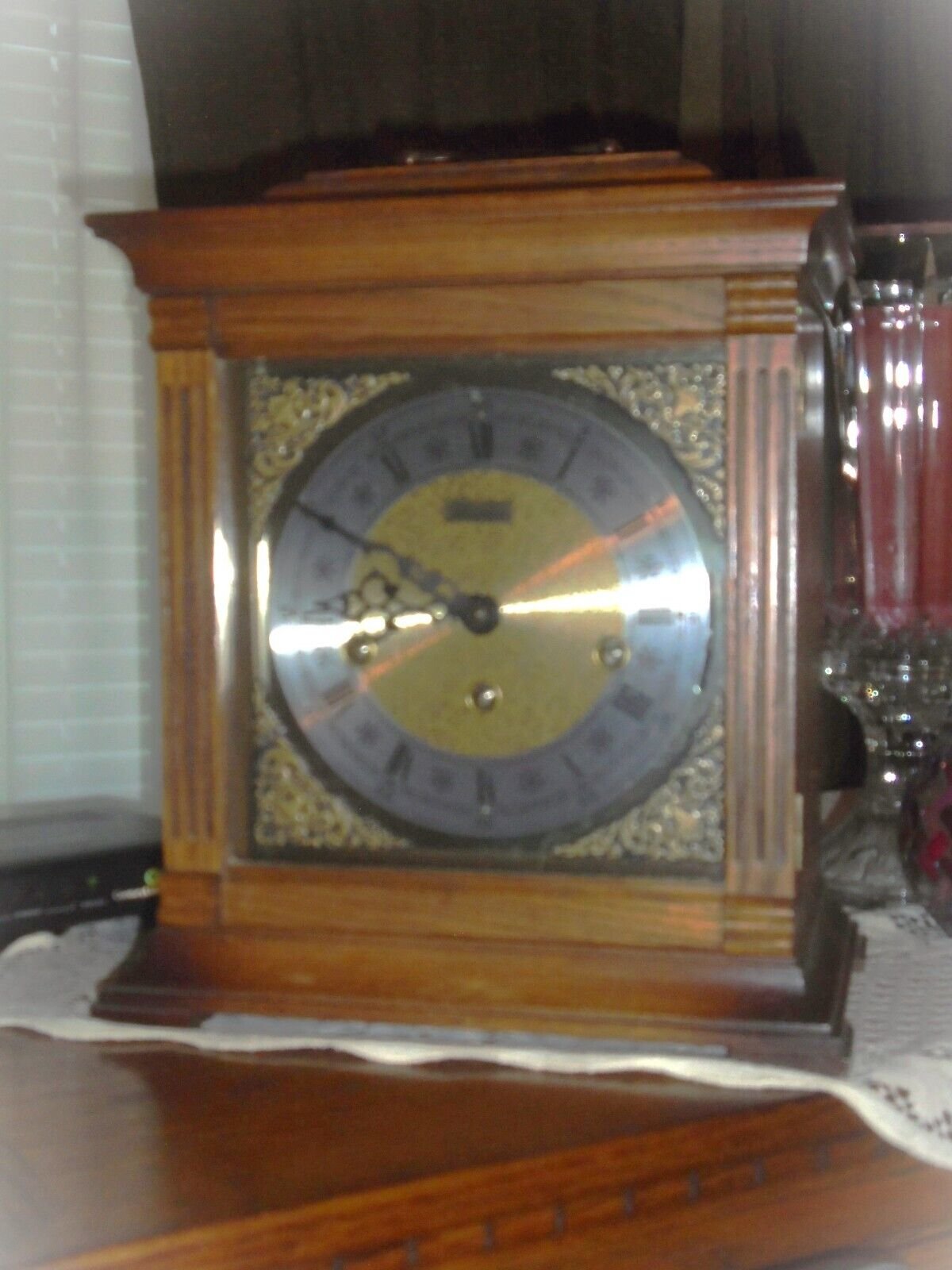 VINTAGE LINDEN MANTEL CHIME CUCKOO CLOCK MFG.CO.,INC.2JEWELS W-GERMANY1050-020