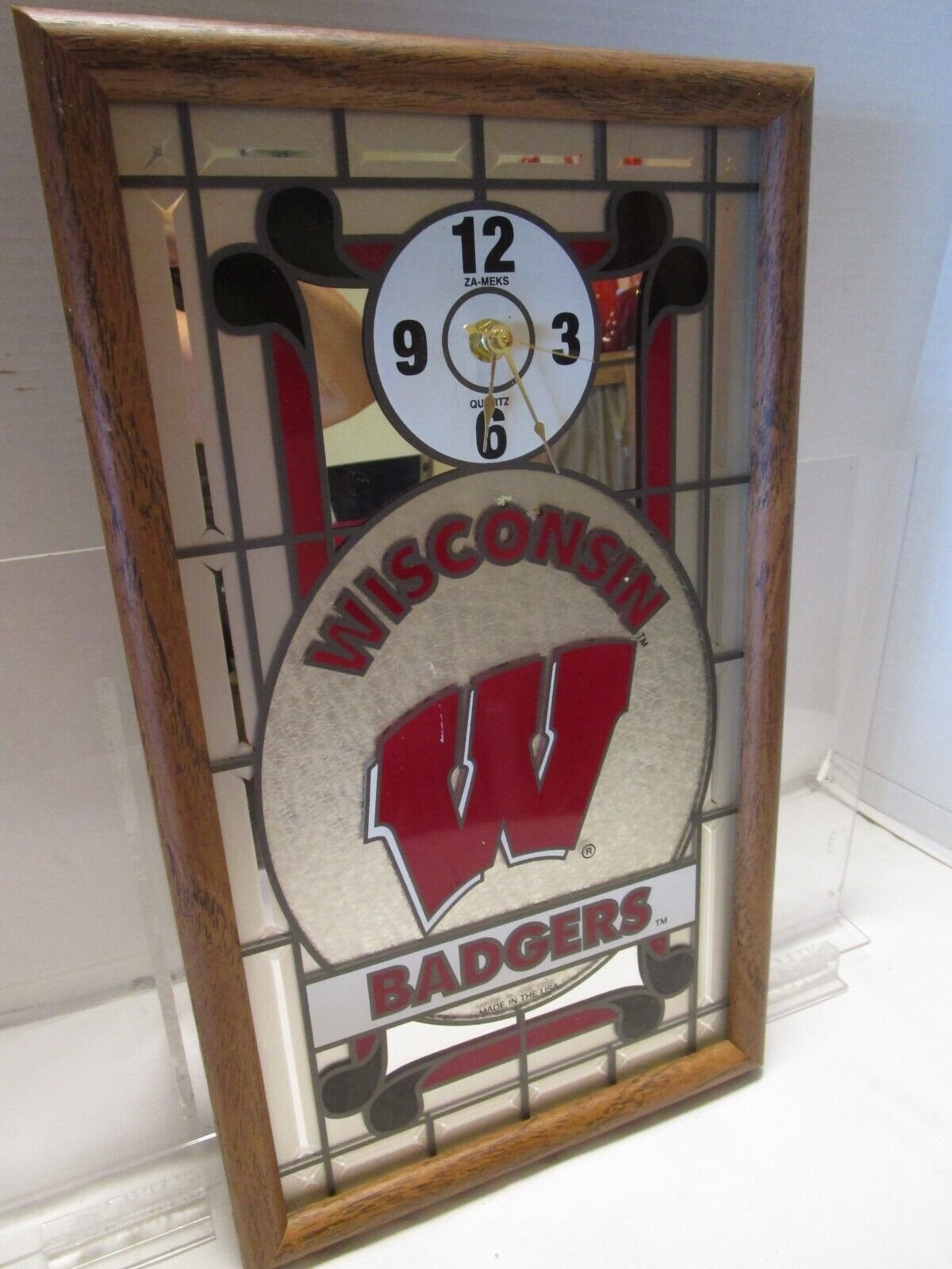 Vintage NCAA Wall clock Faux Stained Glass Wisconsin Badgers Wood frame 17”T USA
