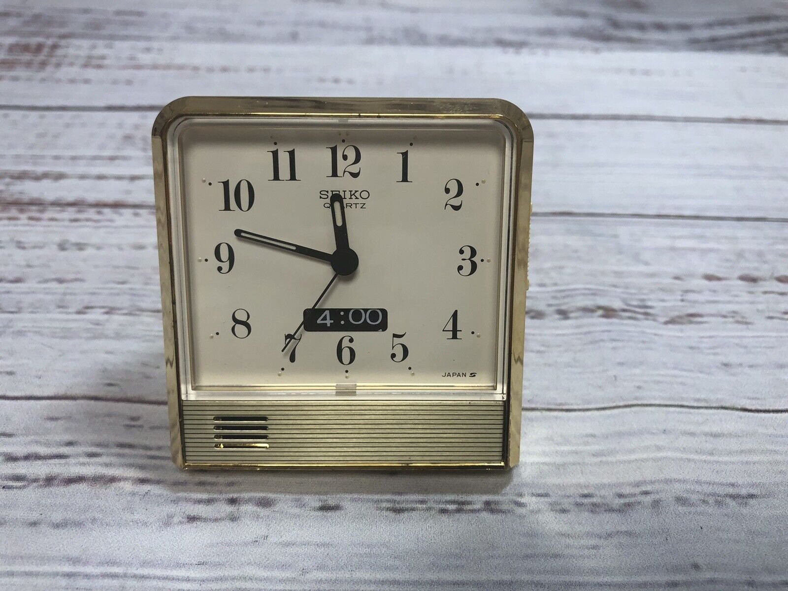 Vintage Seiko Travel Quartz Analog Travel Alarm Clock QQQ401G - Working Great!