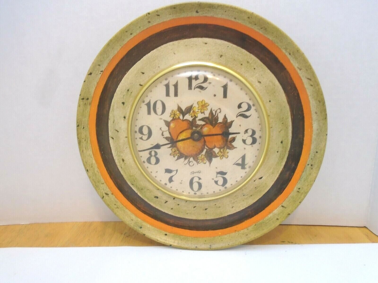 VINTAGE Spartus WALL CLOCK metal MID CENTURY KITCHEN FRUIT flowers battery