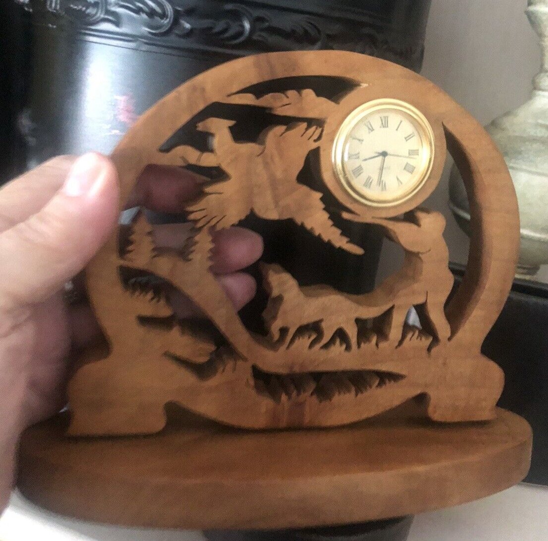 Vtg MCM Wood Oval Base LASER CUT HUNTING SCENE Desktop CLOCK Dog Bird SHELF a