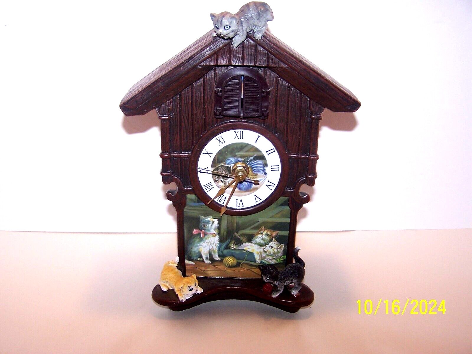 Vtg. Montgomery Ward Pet CATS Cuckoo Clock-WORKS 10"L X 7" W X 4" D - RARE