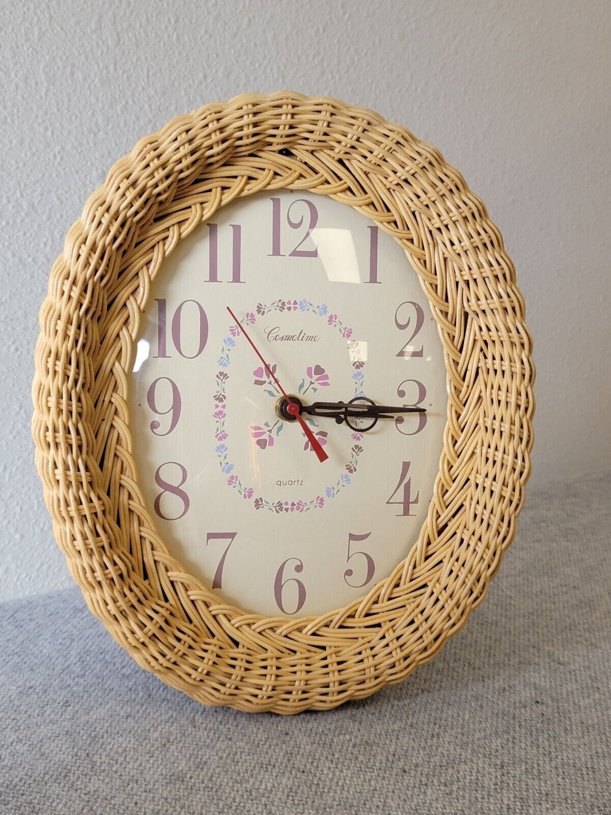 Vtg Natural WICKER Oval WALL CLOCK Cosmotime COTTAGE CORE 12x9 Battery Operated