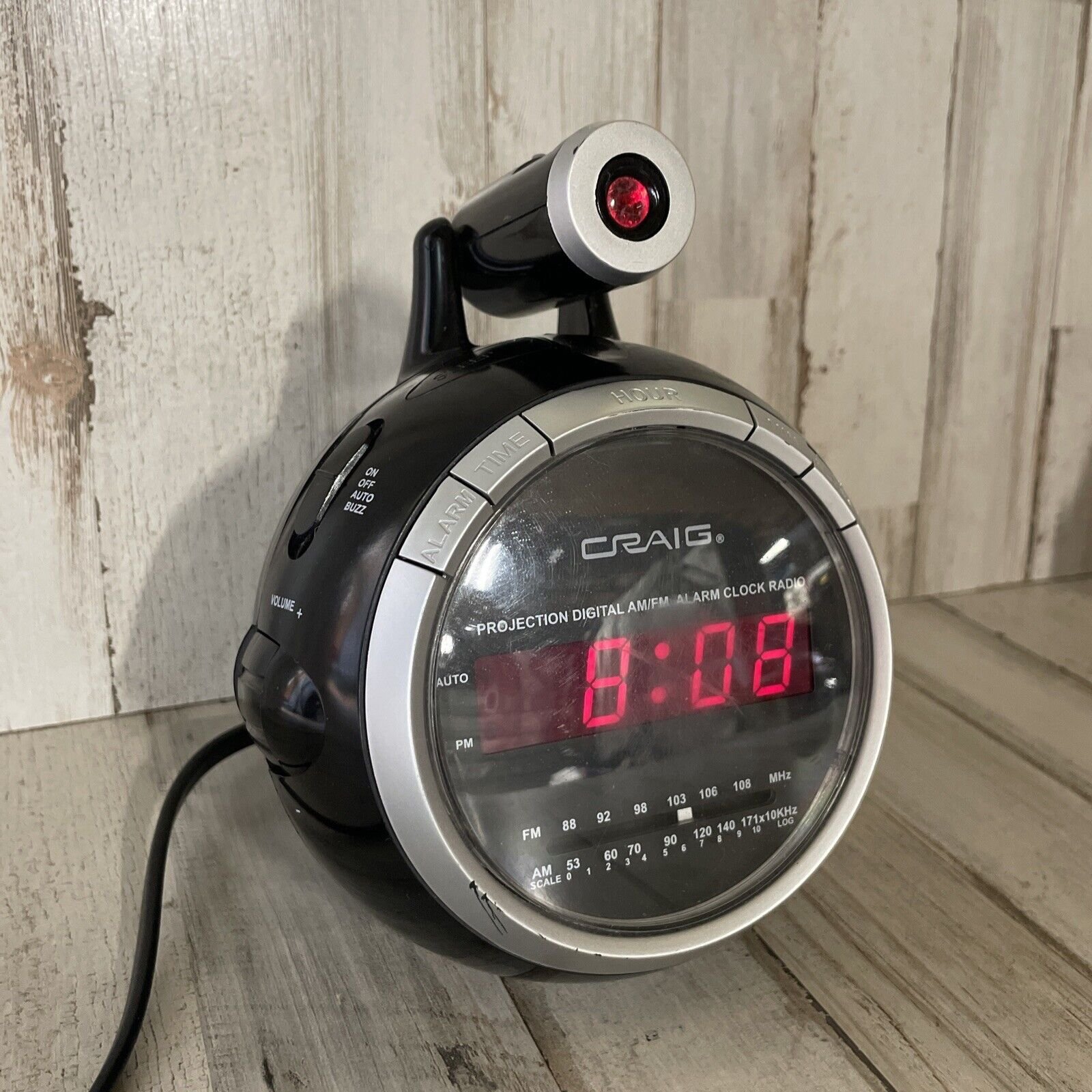 Craig Projection Digital Alarm Clock works but Radio does not! VTG 2008 CR45352