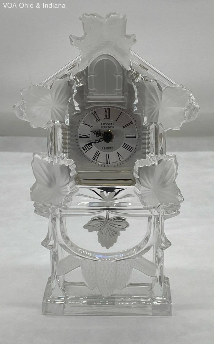 Crystal Legends By Godinger Clear & Frosted Lead Crystal Roman Numeral Clock