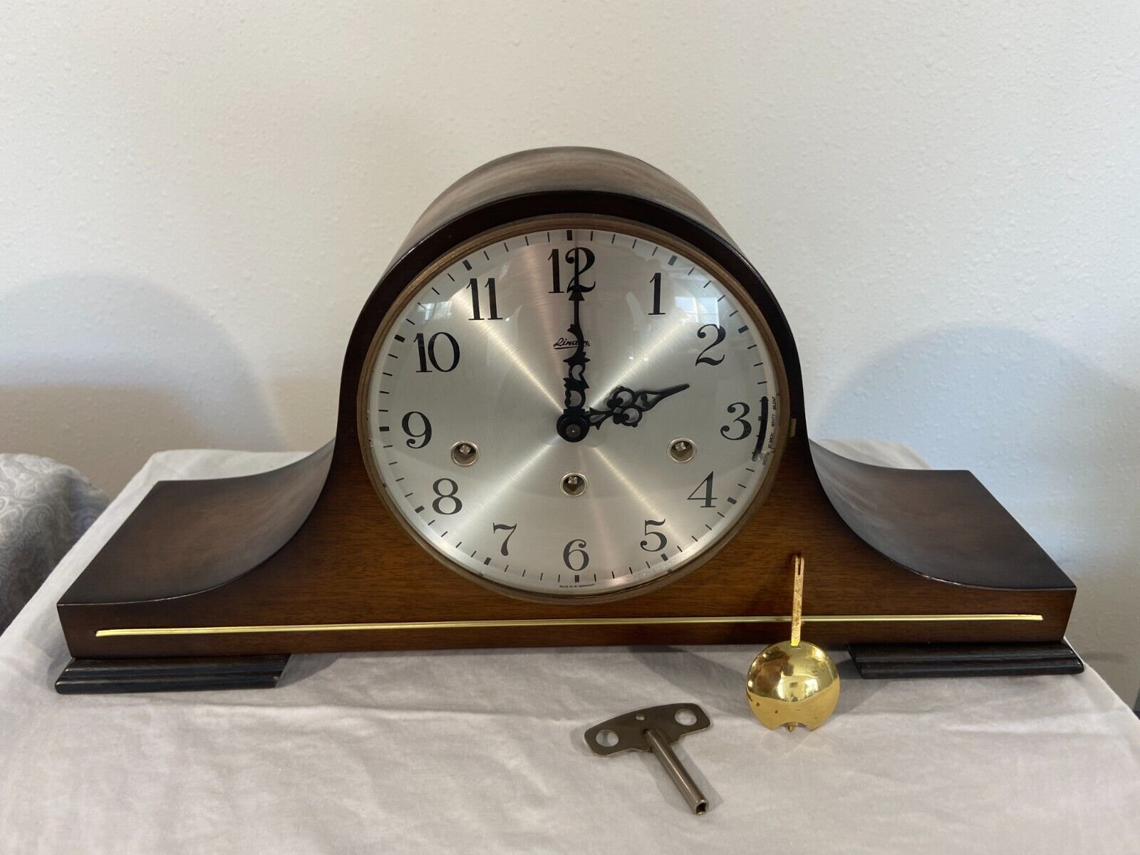 Vintage Linden Triple Chime Mantle Clock 1051-020
