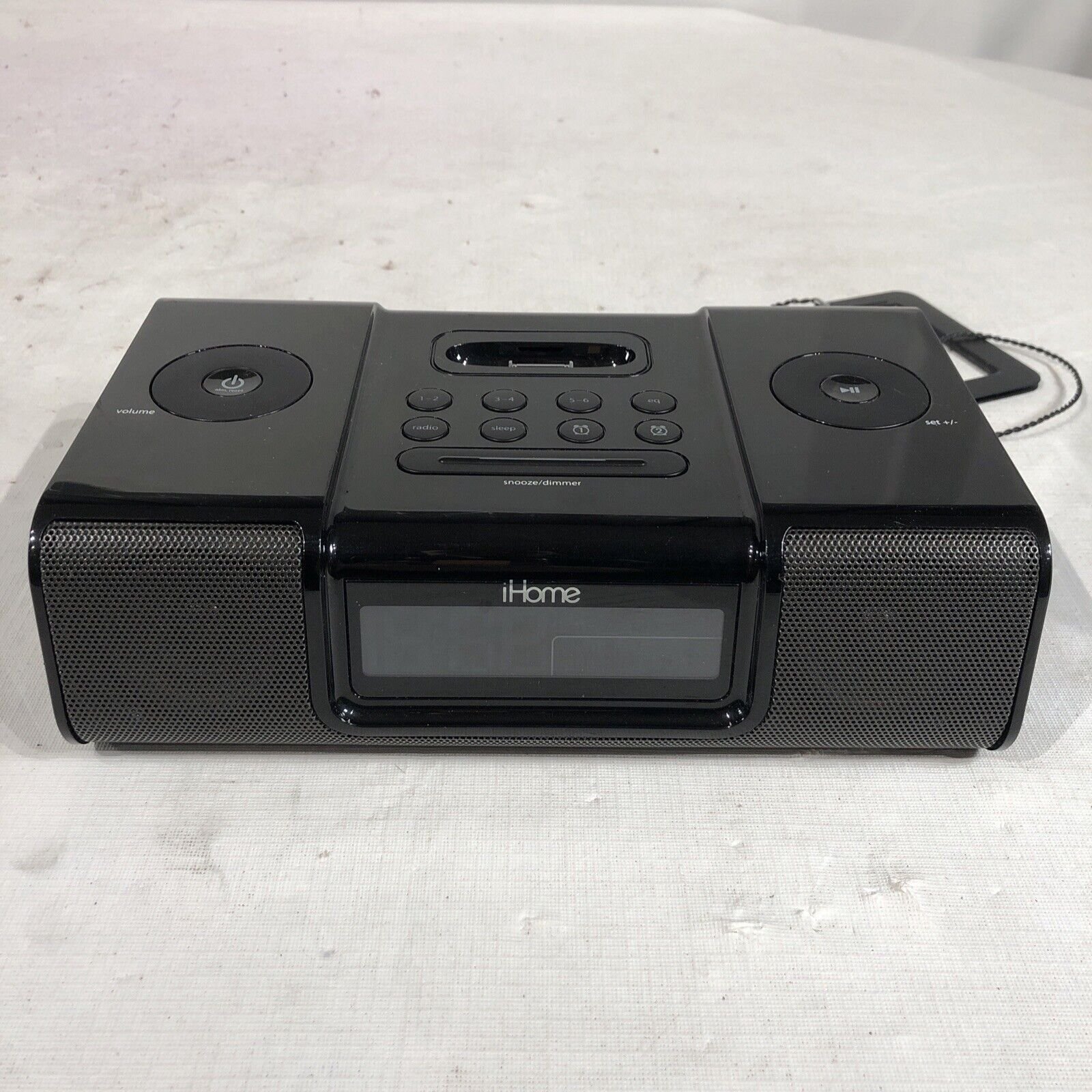 iHome (iH9) Black Ipod Speaker Dock Dual Alarm Clock Radio
