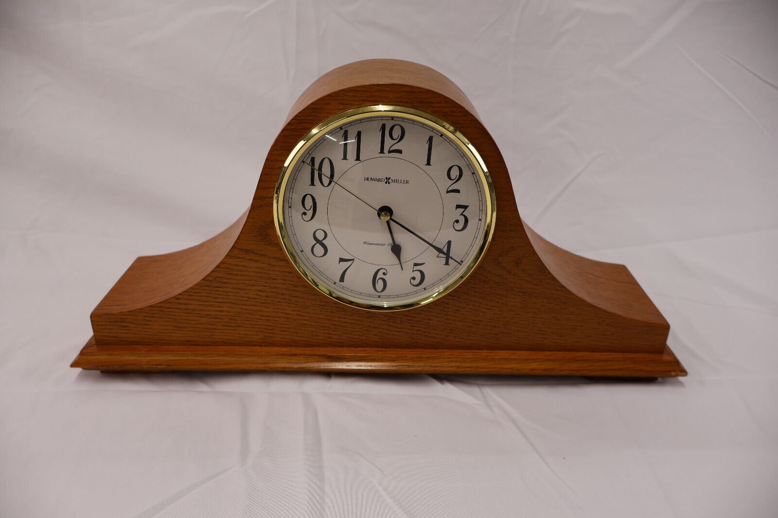 Vintage Howard Miller Westminster Chime Series Working Wooden Mantel Clock