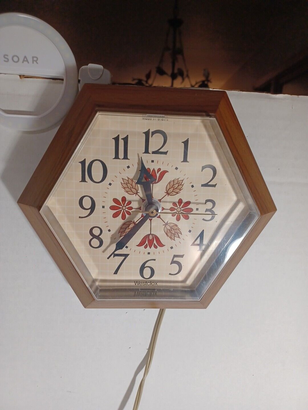 Vtg MCM Westclox Frolic Woodgrain Retro Country 26395 Hexagon Kitchen Wall Clock