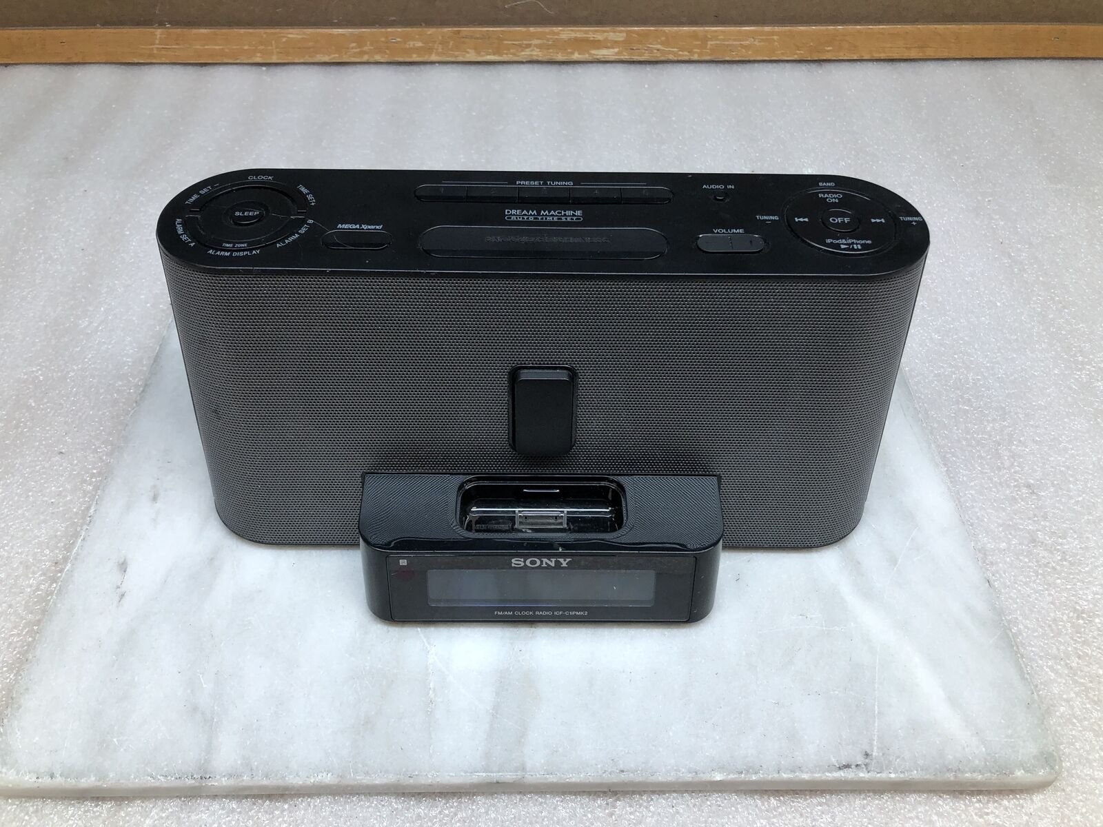Sony Dream Machine FM/AM Clock Radio Dual Alarm ICF-C1iPMK2 iPod iPhone Dock