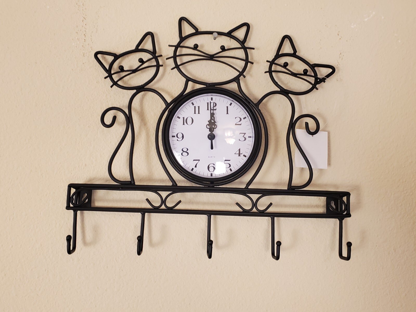 Adorable Cat Kitten Wrought Iron Wall Plaque Quartz Clock with Key Hooks