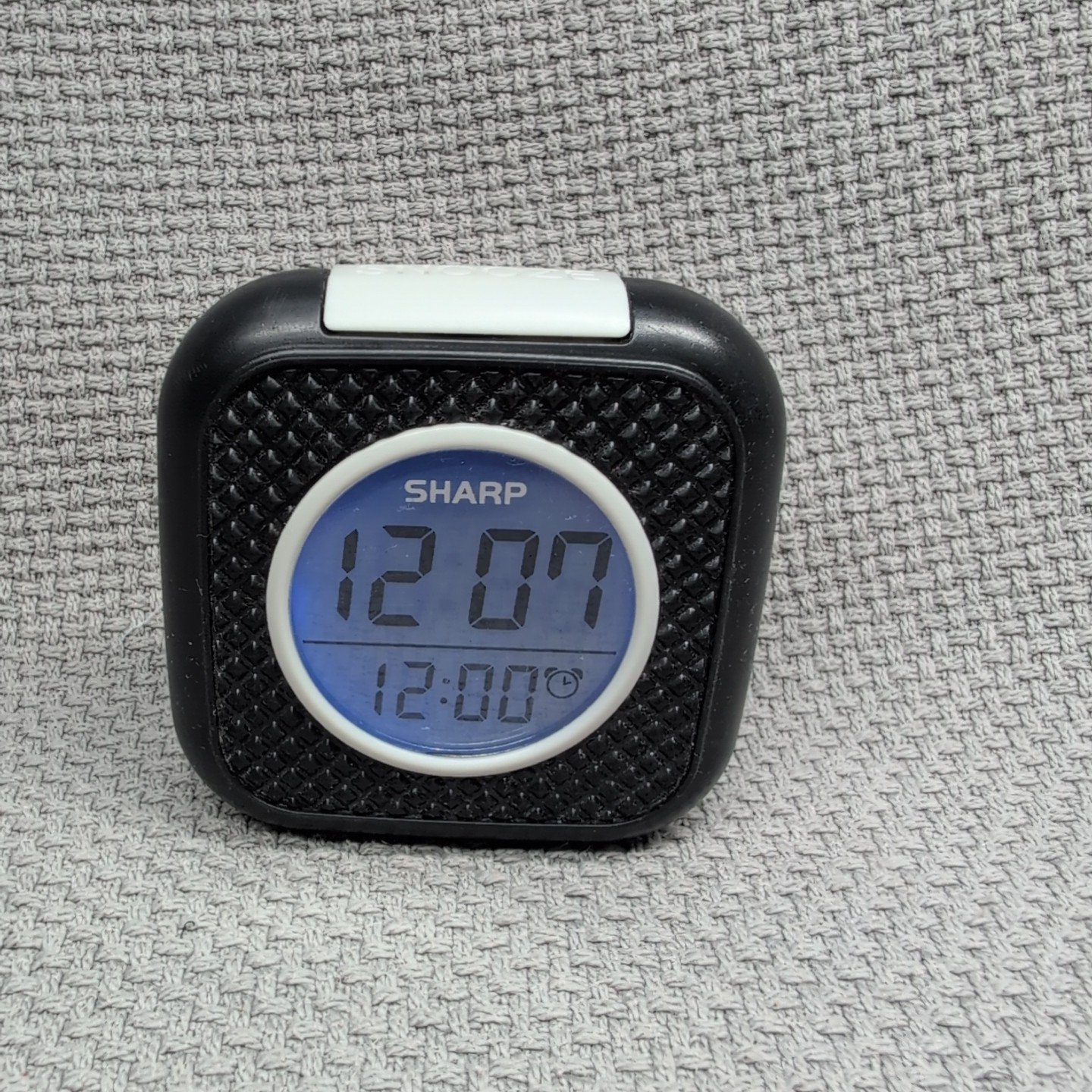 Alarm Clock Vibrating Pillow Sharp Digital Personal Beep SPC562A Works