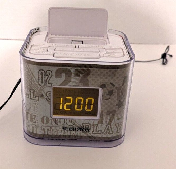 Audiovox Venturer CR8030iE5 Dual Alarm Clock, AM/FM Radio & Dock for iPod/iPhone