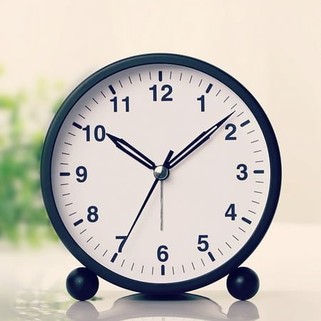 Hi.FANCY Metal Case Round Clock Battery Powered Bedroom Quartz Loud Alarm Clock Table Decoration, Black (Without Battery)