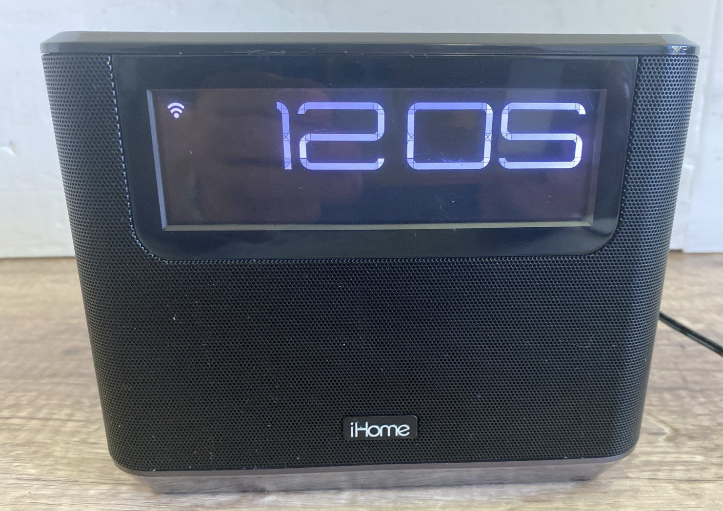 iHome iAVS16 (Alarm Clock) Tested And Works With Power Cable Blue Tooth Didgital