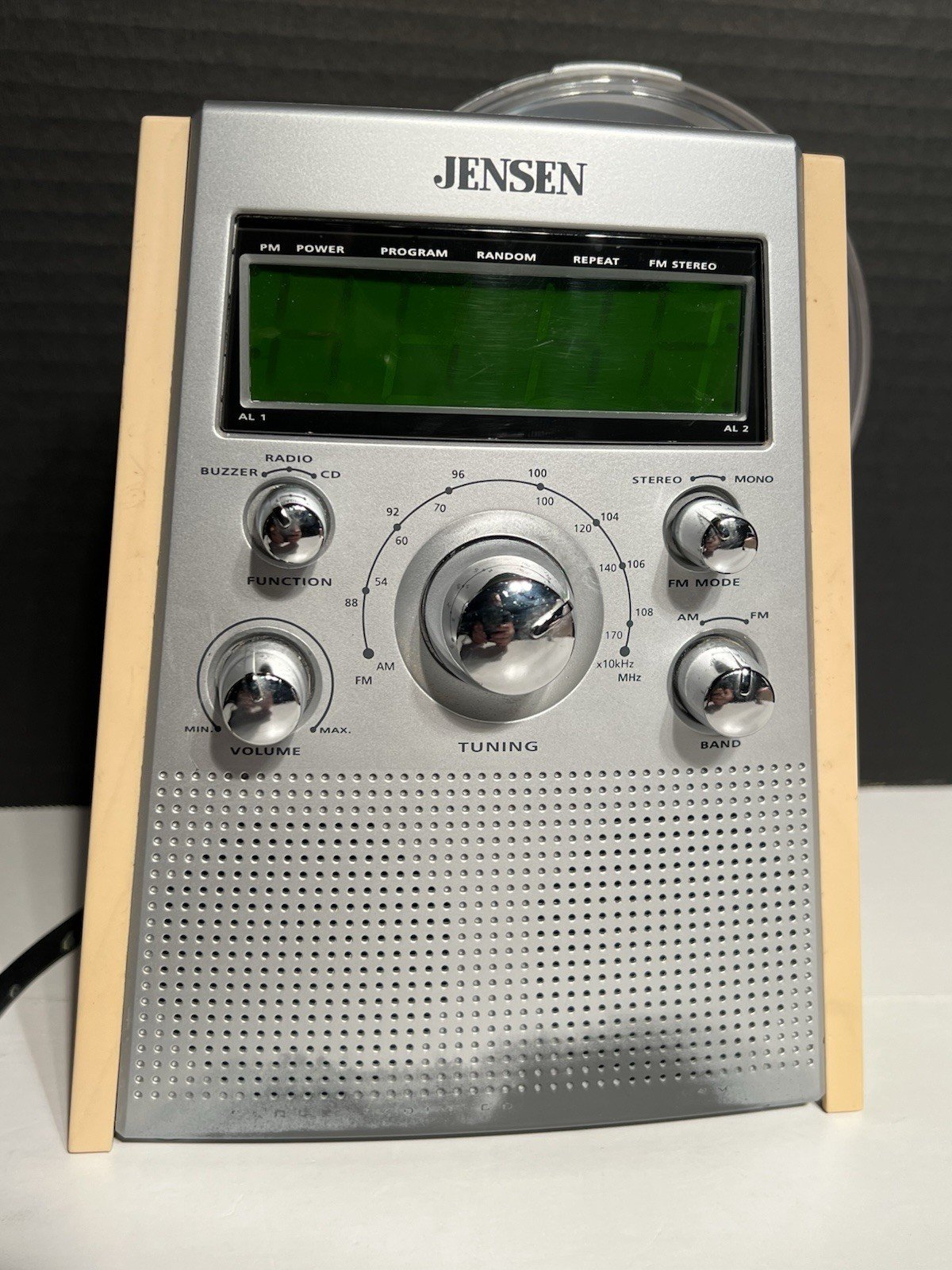 Jensen JCR-560 Dual Alarm Clock Stereo CD Player AM/FM Radio Tested