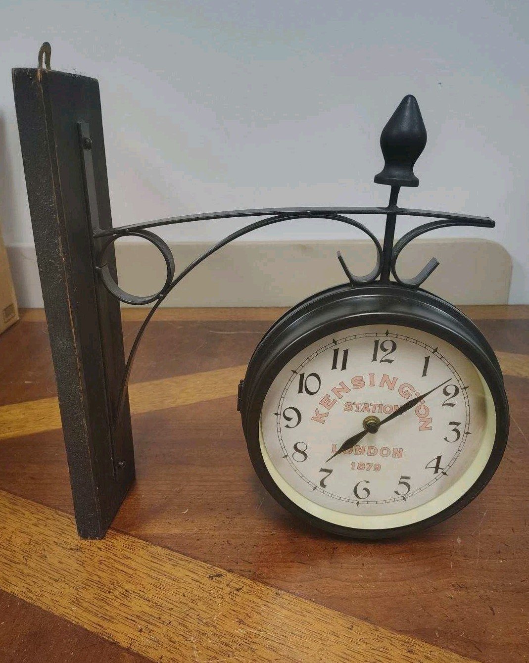 KENSINGTON STATION LONDON RAILWAY CLOCK Vintage Double-sided Wall Clock Deco C94