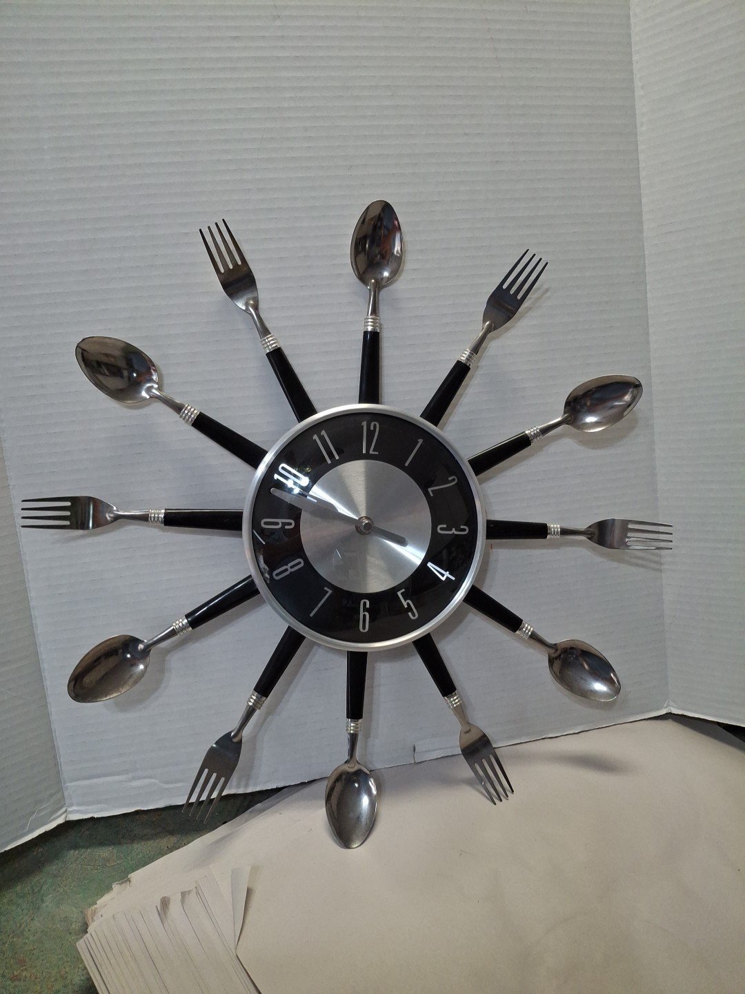 SILVERWARE Cutlery SPOON & FORK KITCHEN QUARTZ WALL CLOCK~Working great!