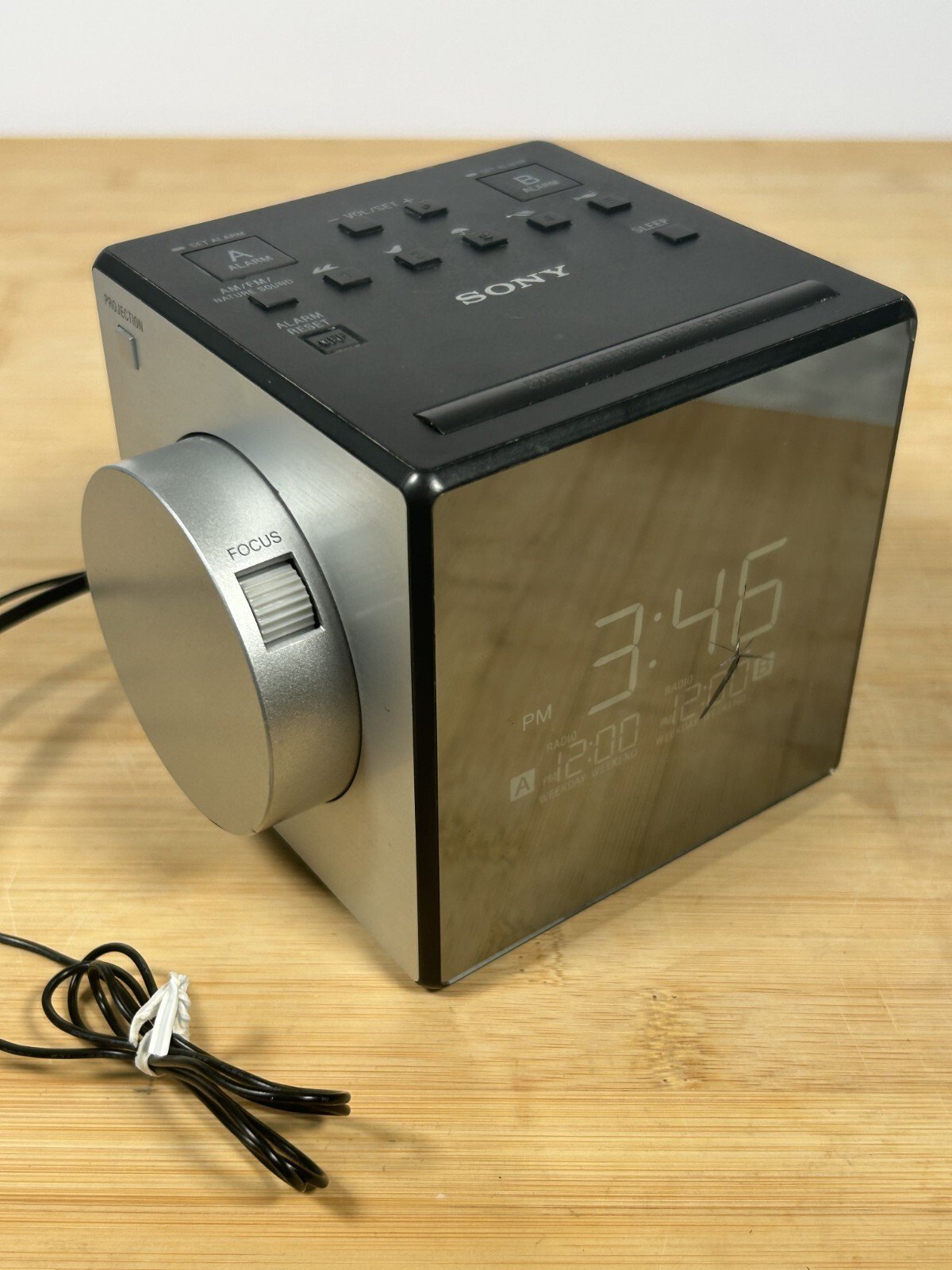 Sony ICF-C1PJ Alarm Clock Radio With Time Projector & Nature Sounds Tested Works