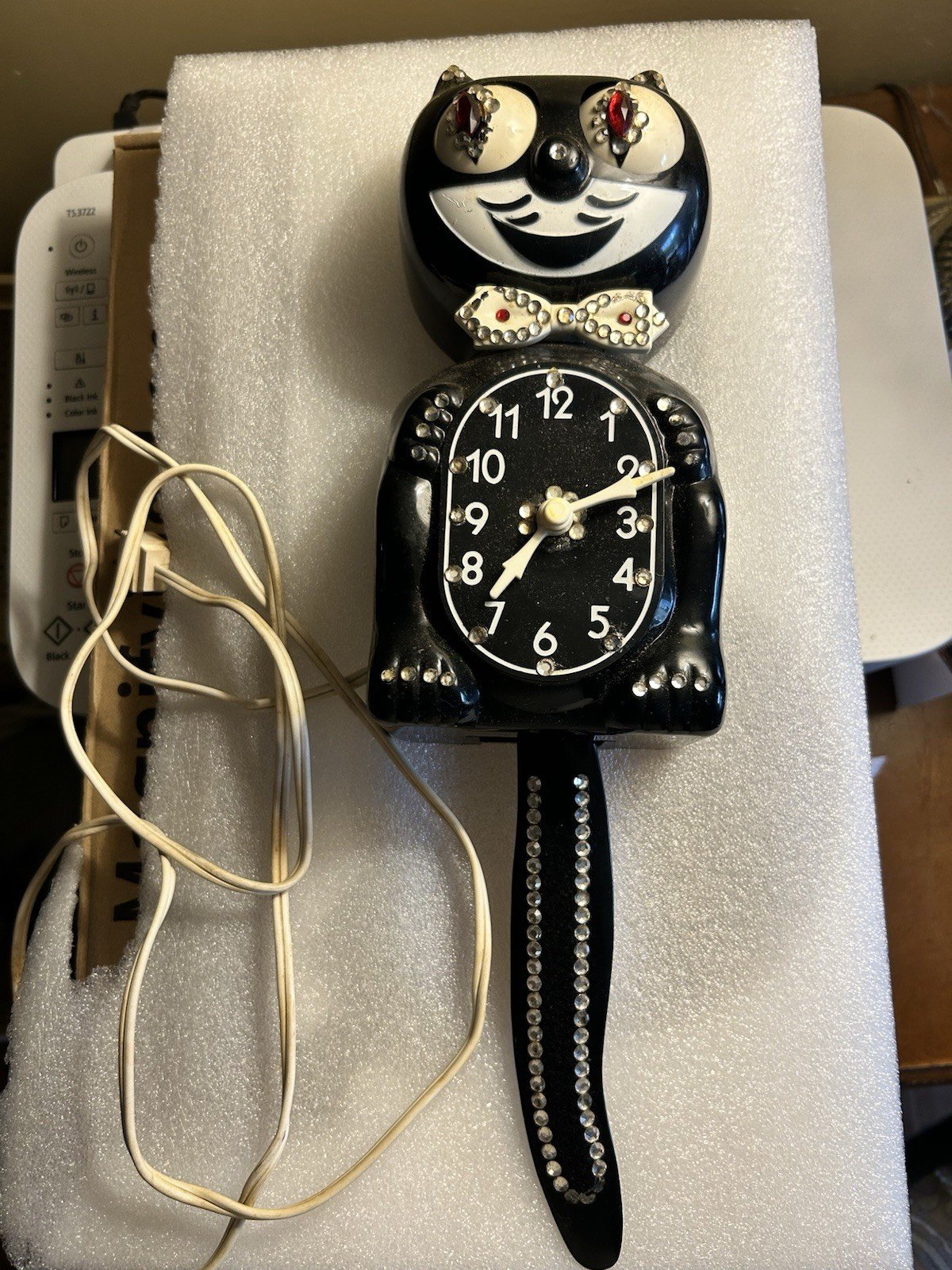 Vintage 1960s Kit Cat Klock Wall Clock Jeweled Black D-8 Works