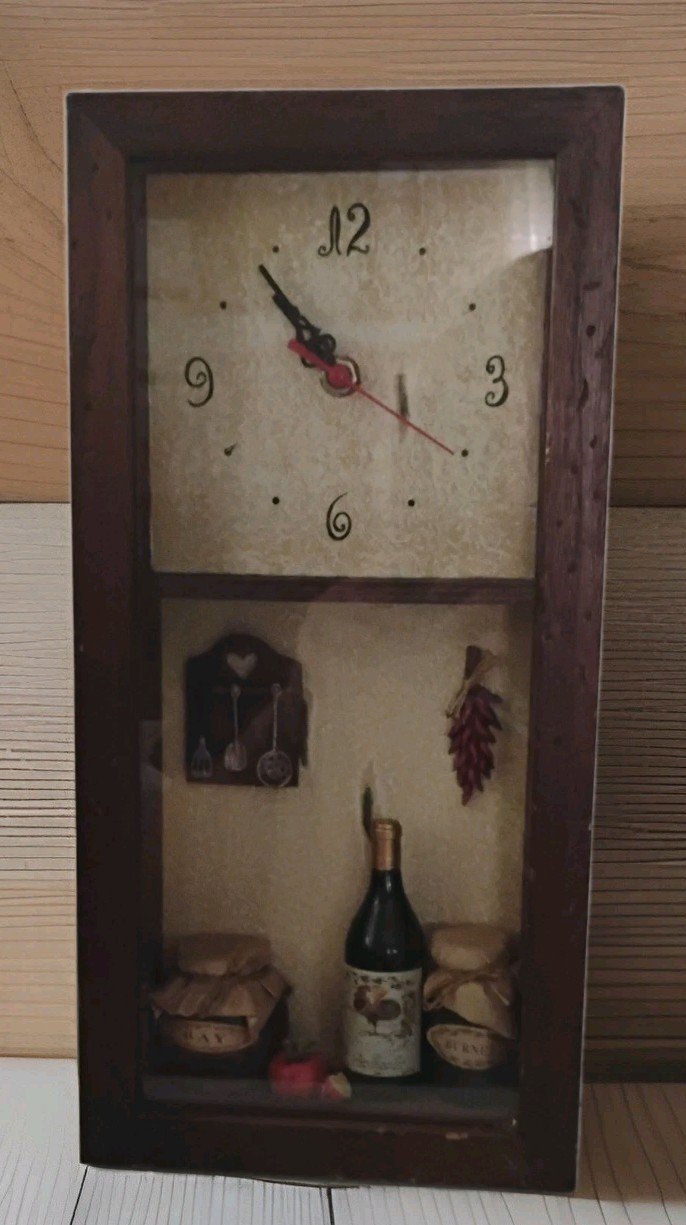 Vintage Wooden Wine Themed Wall Hanging Clock/Battery Operated/Works