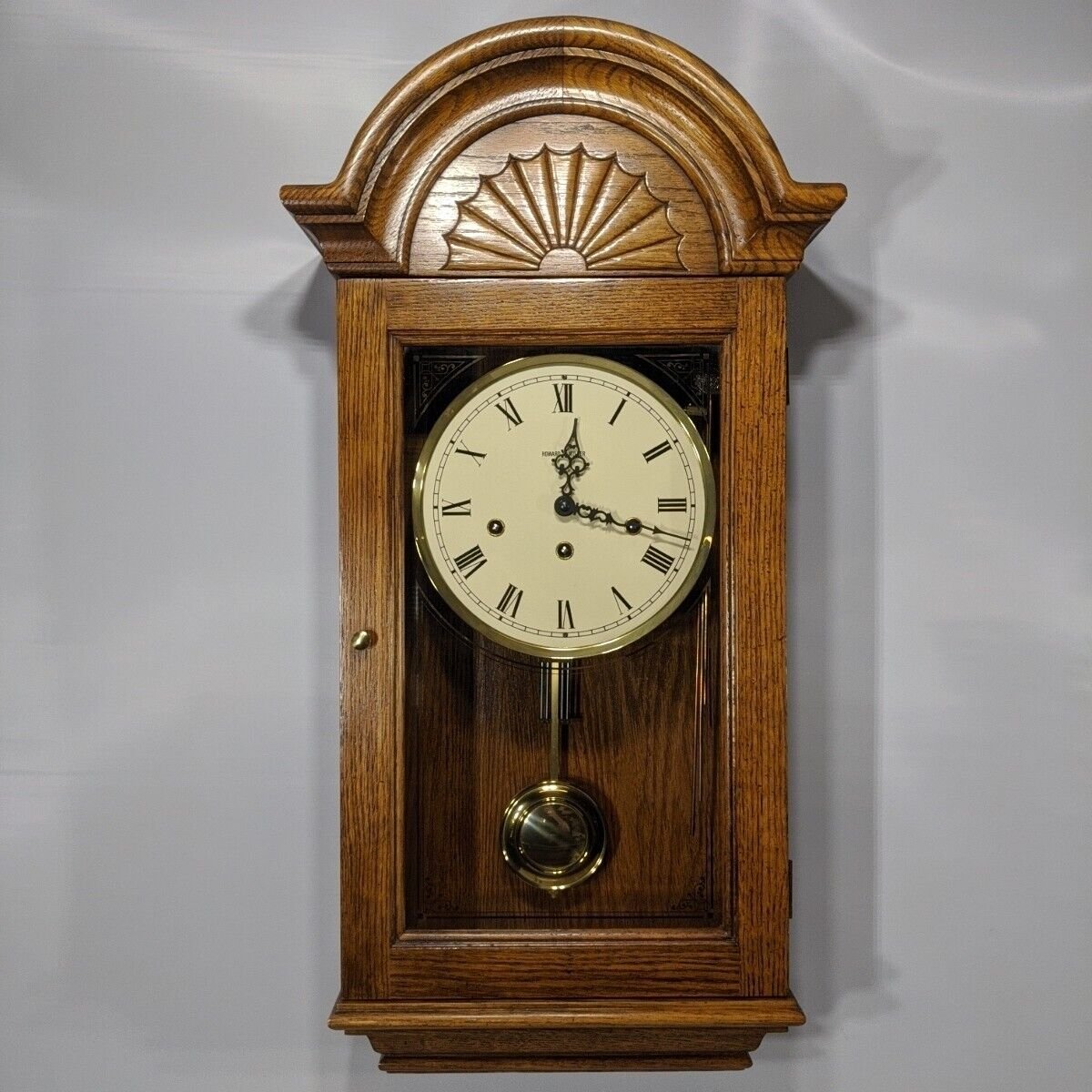 VTG Howard Miller "Fantasia" Oak Wall Clock 613-230 w Original Key & Book c.1993