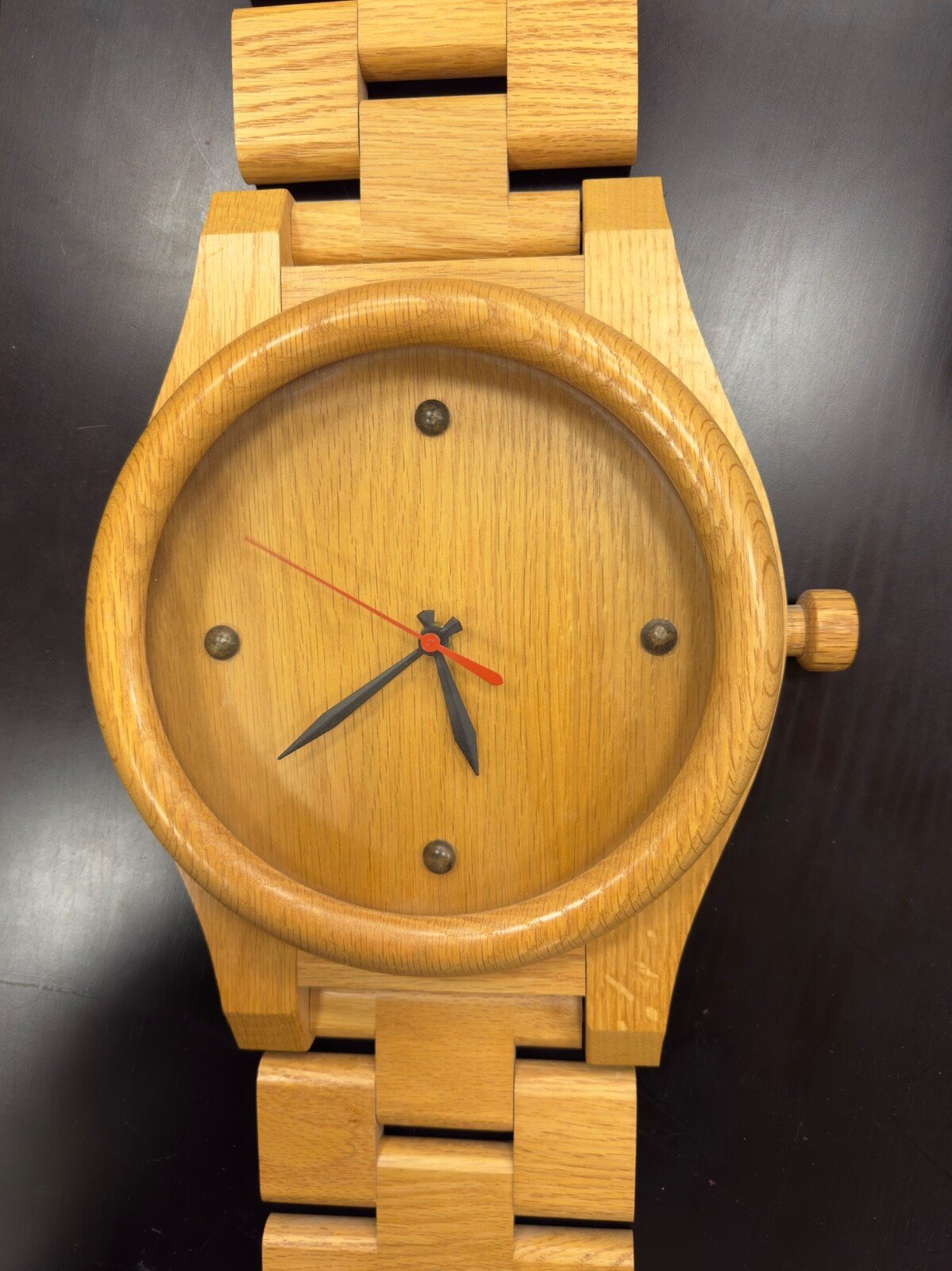 Wrist-watch WALL CLOCK. Maple wood.