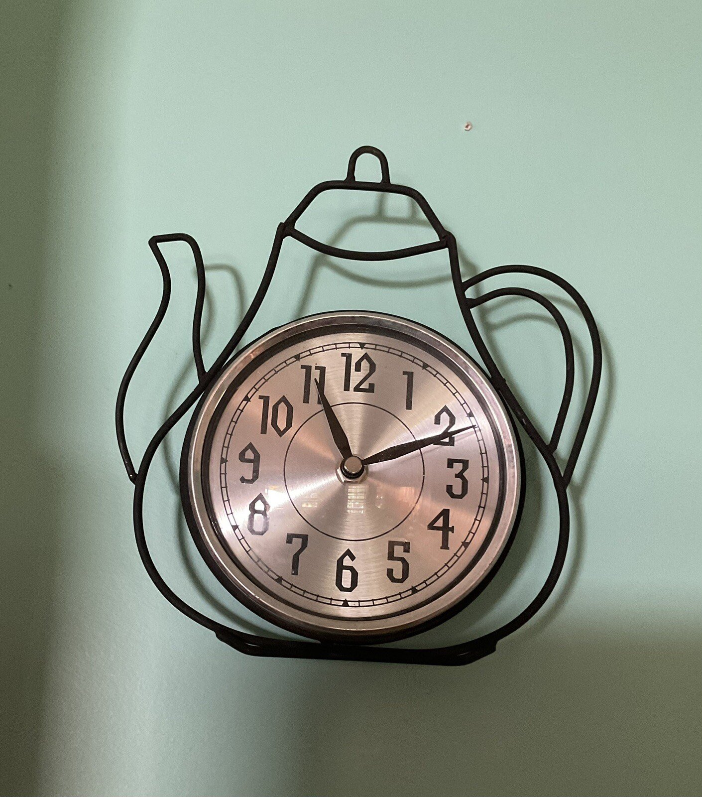 Black Scroll design Metal Tea Pot Wall Clock