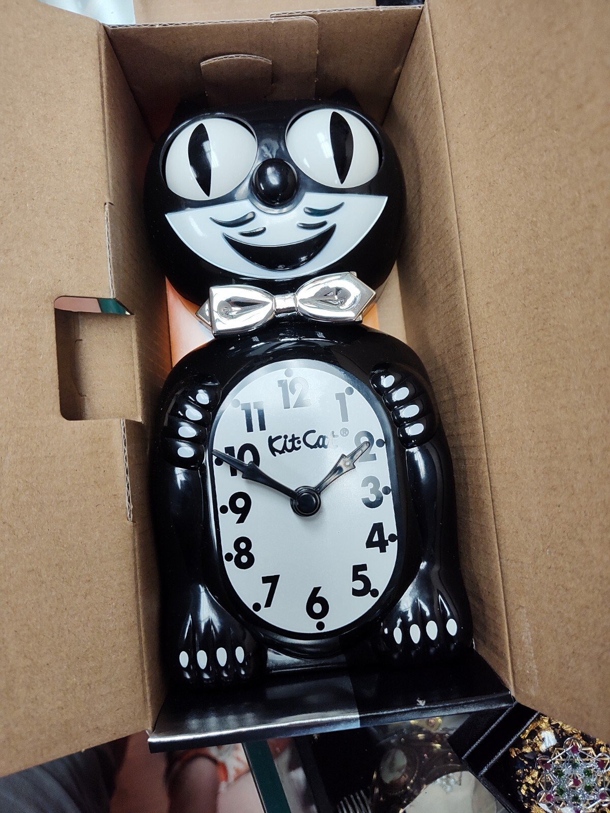 BLACK TUXEDO KIT KAT CLOCK -Full Size - 15.5"- MADE IN THE USA BLACK