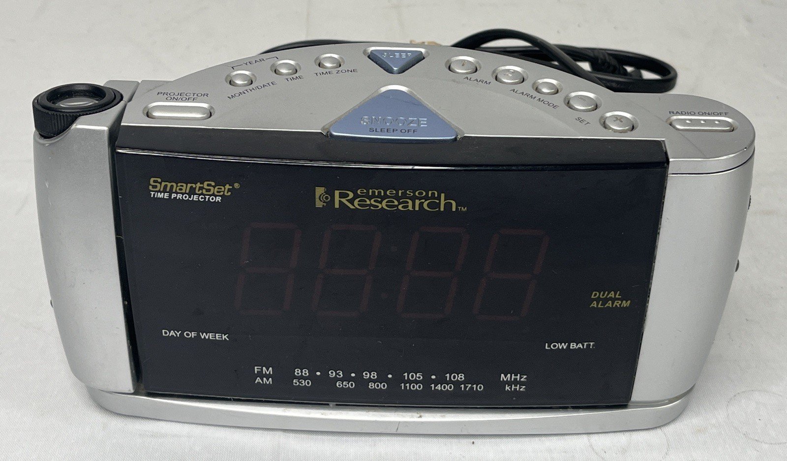 Emerson Research Smart Set CKS3516 Alarm Clock AM/FM Radio Time Projector