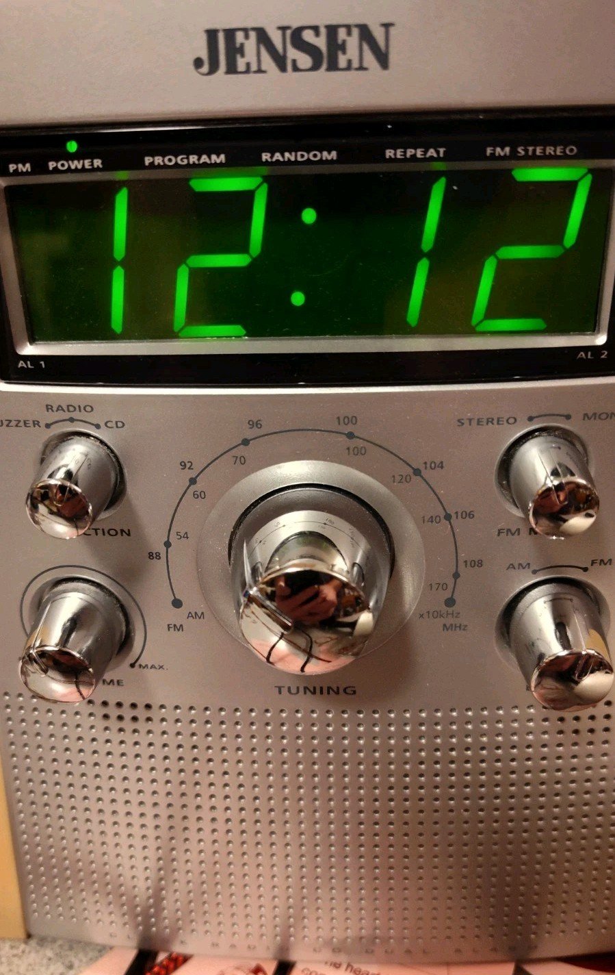 Jensen JCR-560 Dual Alarm Clock Stereo CD Player AM/FM Radio Tested