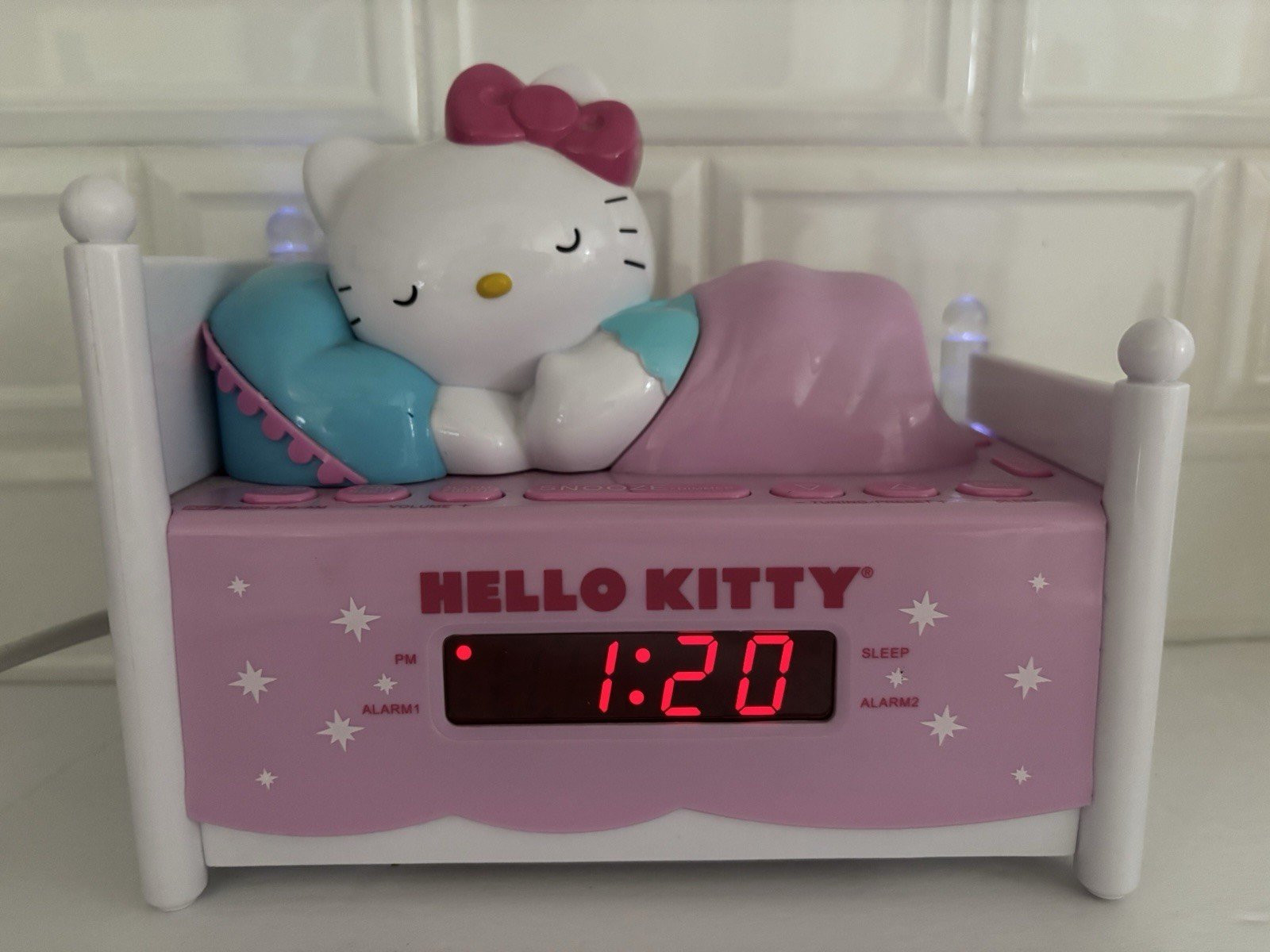 Sanrio Sleeping HELLO KITTY Digital Radio Alarm Clock w/ Night Light TESTED