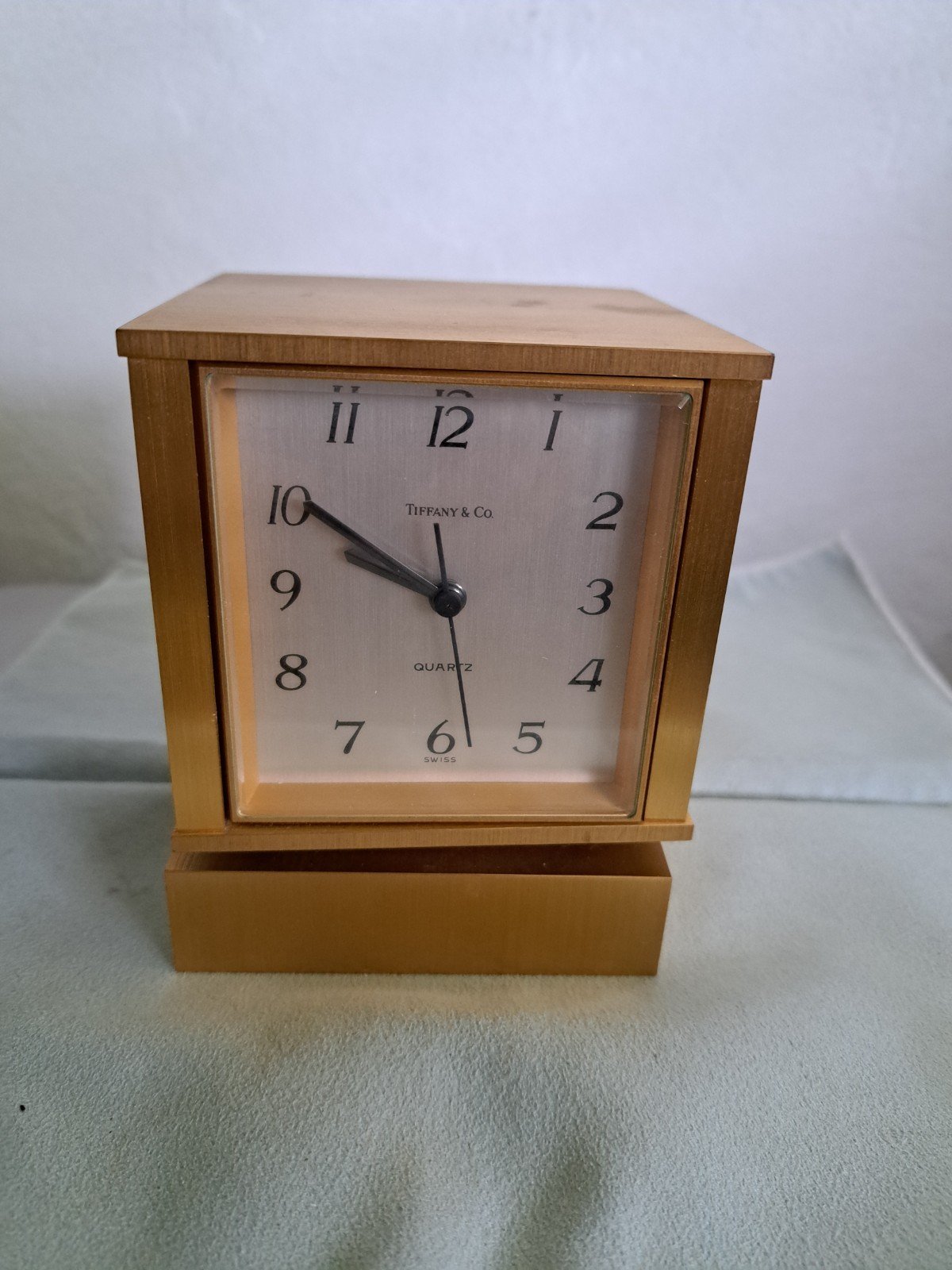 TIFFANY & CO SWIVEL CLOCK WITH EXTRAS