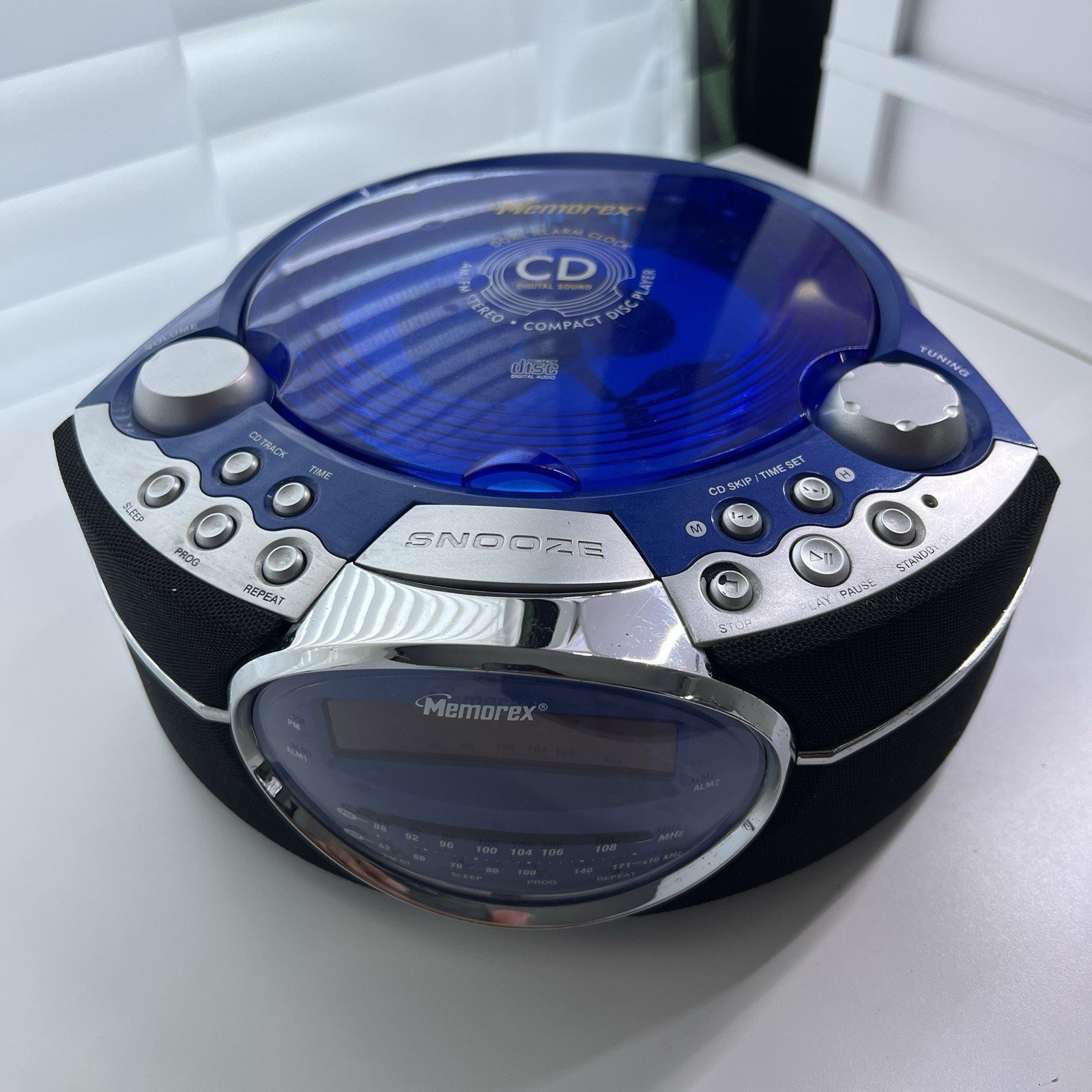 Vintage 2001 Memorex CD AM FM Radio Alarm Clock Works Tested Model MC2885