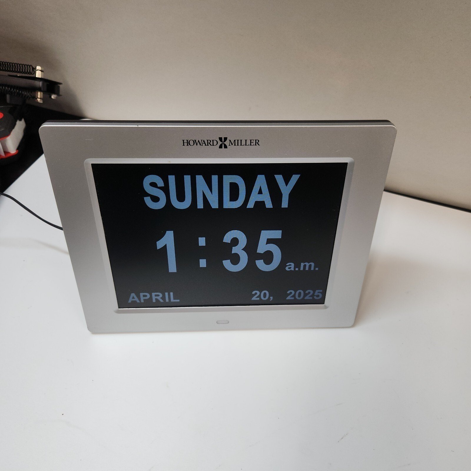 625-632 HOWARD MILLER TABLE / WALL DIGITAL CLOCK CALLED "MEMORY" Retails $189