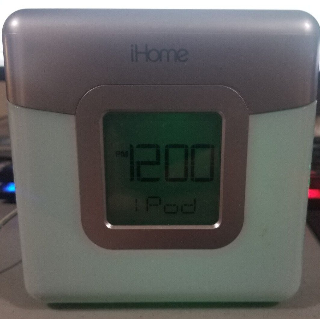 iHome iP18 Multi Color Changing Clock