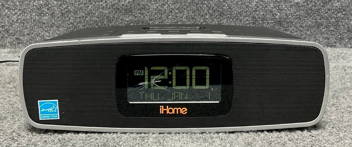 iHome iP90 AM/FM Dual Alarm Clock Radio ⏰ & Dock for iPod / iPhone