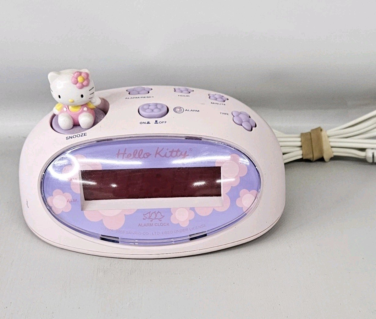 Sanrio HELLO KITTY KT3005P Pink & Purple Oval 2008 LED DIGITAL ALARM CLOCK