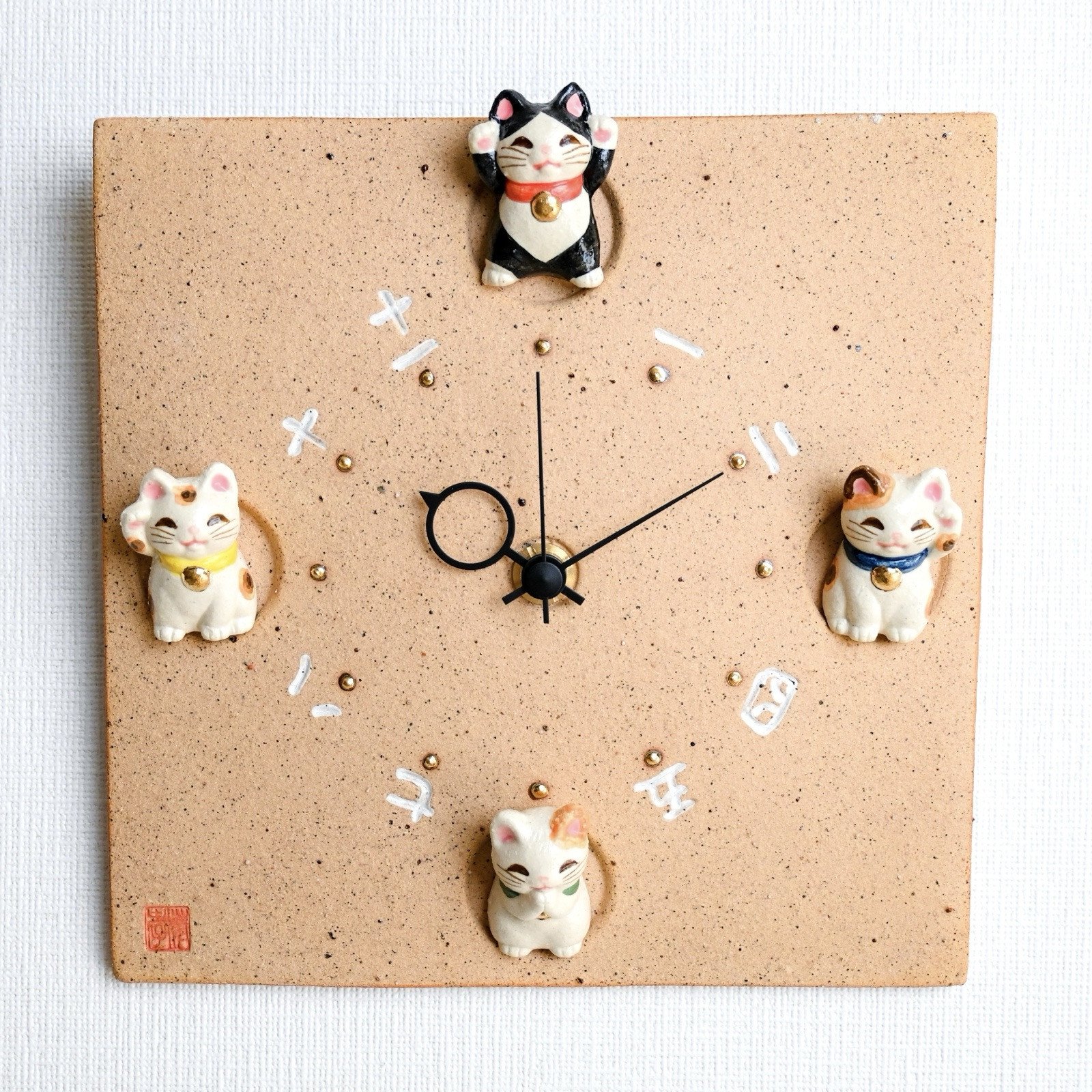 Japanese Lucky Cat Maneki Neko Feng Shui Wall Clock Pottery SETO ware for Gift