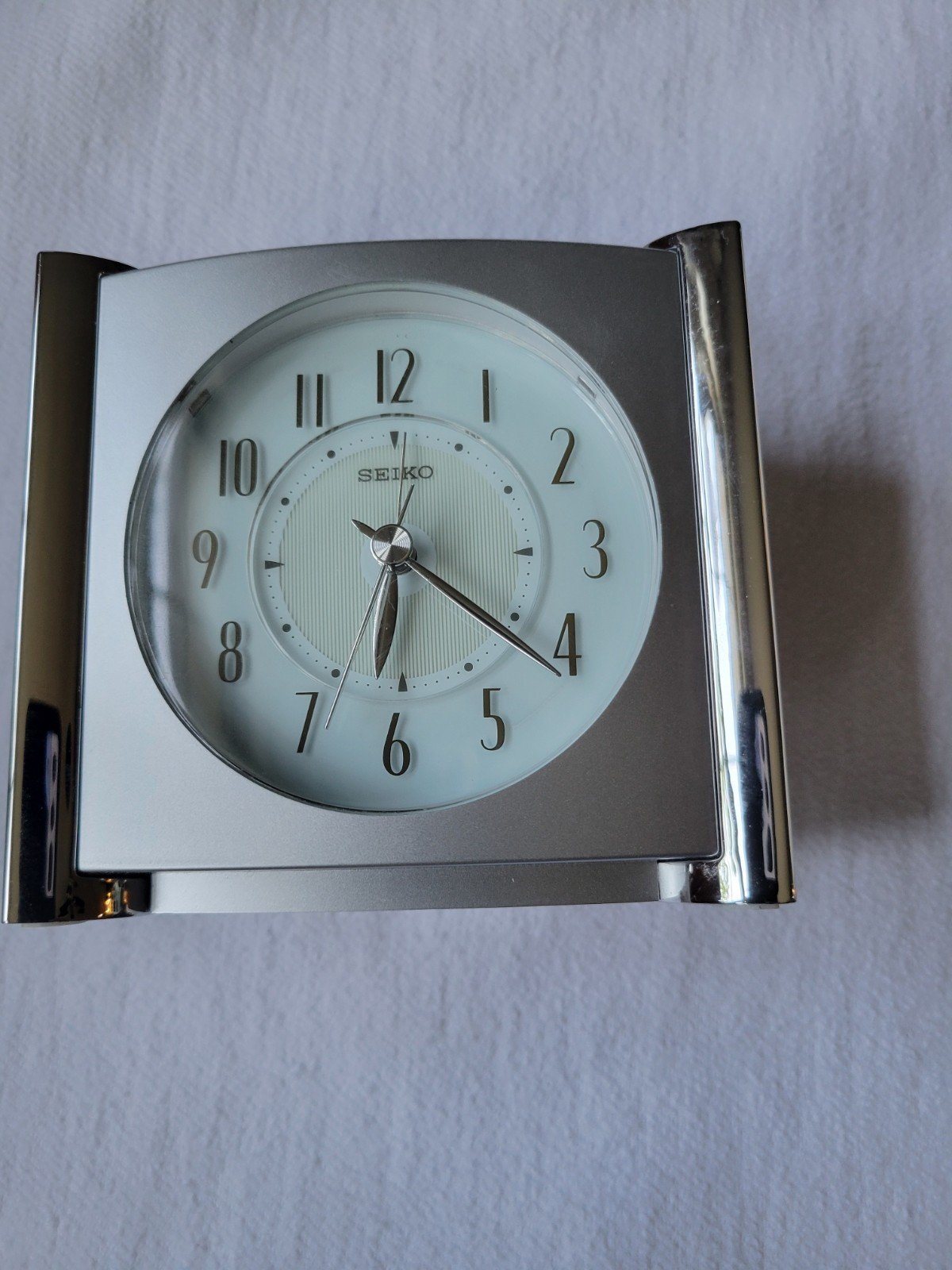 Seiko Battery Op Get Up Glow Bedside Illumated Alarm Clock QXE 418 GL W 6
