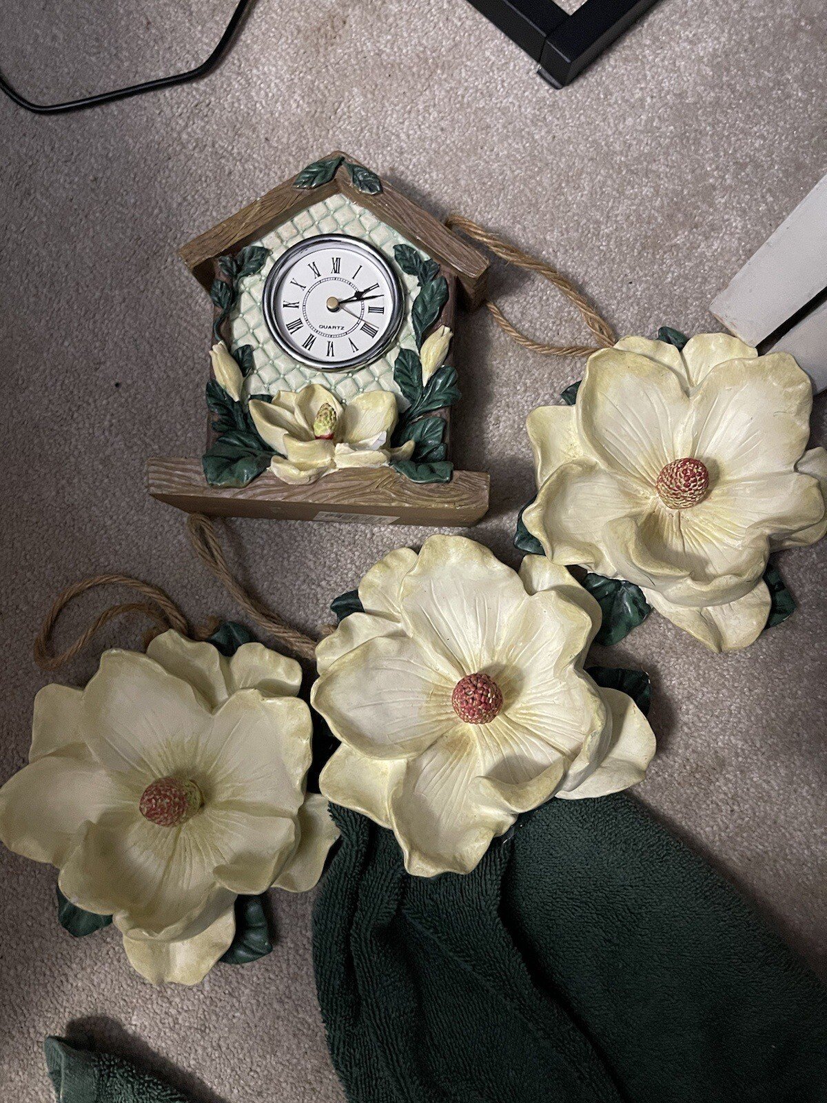 VTG Orchid Flowers Cast Resin Quartz Clock Desktop/Wall Decor Hang Art Yellow