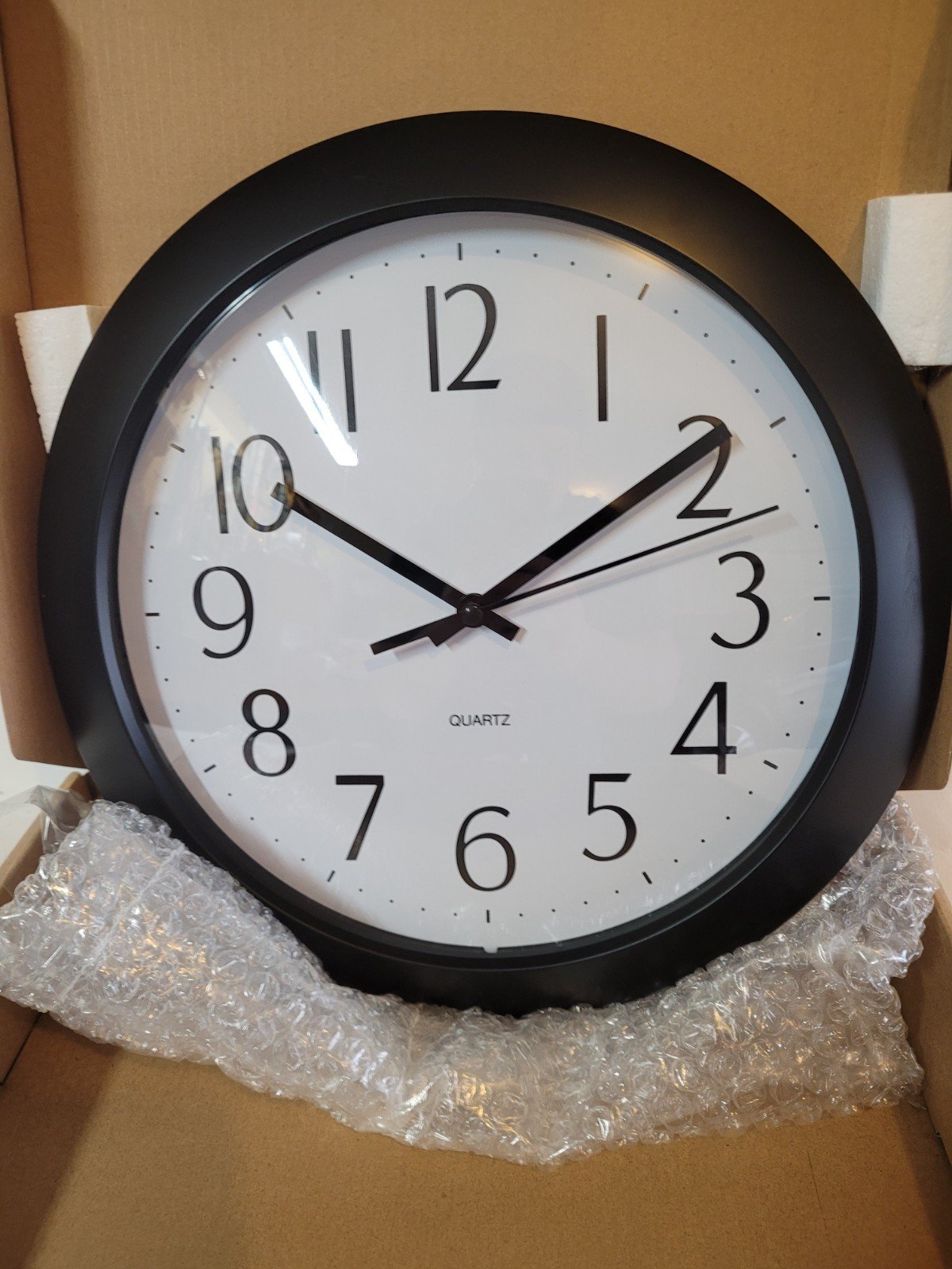 12" Black Circular Flat-Panel Plastic Quartz-Powered Wall Clock - New in Box