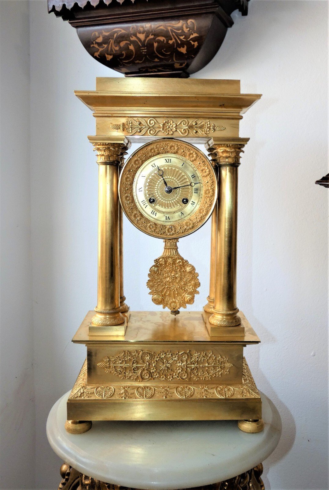 38102-48cm-7KG French COLUMN CLOCK BRONZE FIRE GILDING