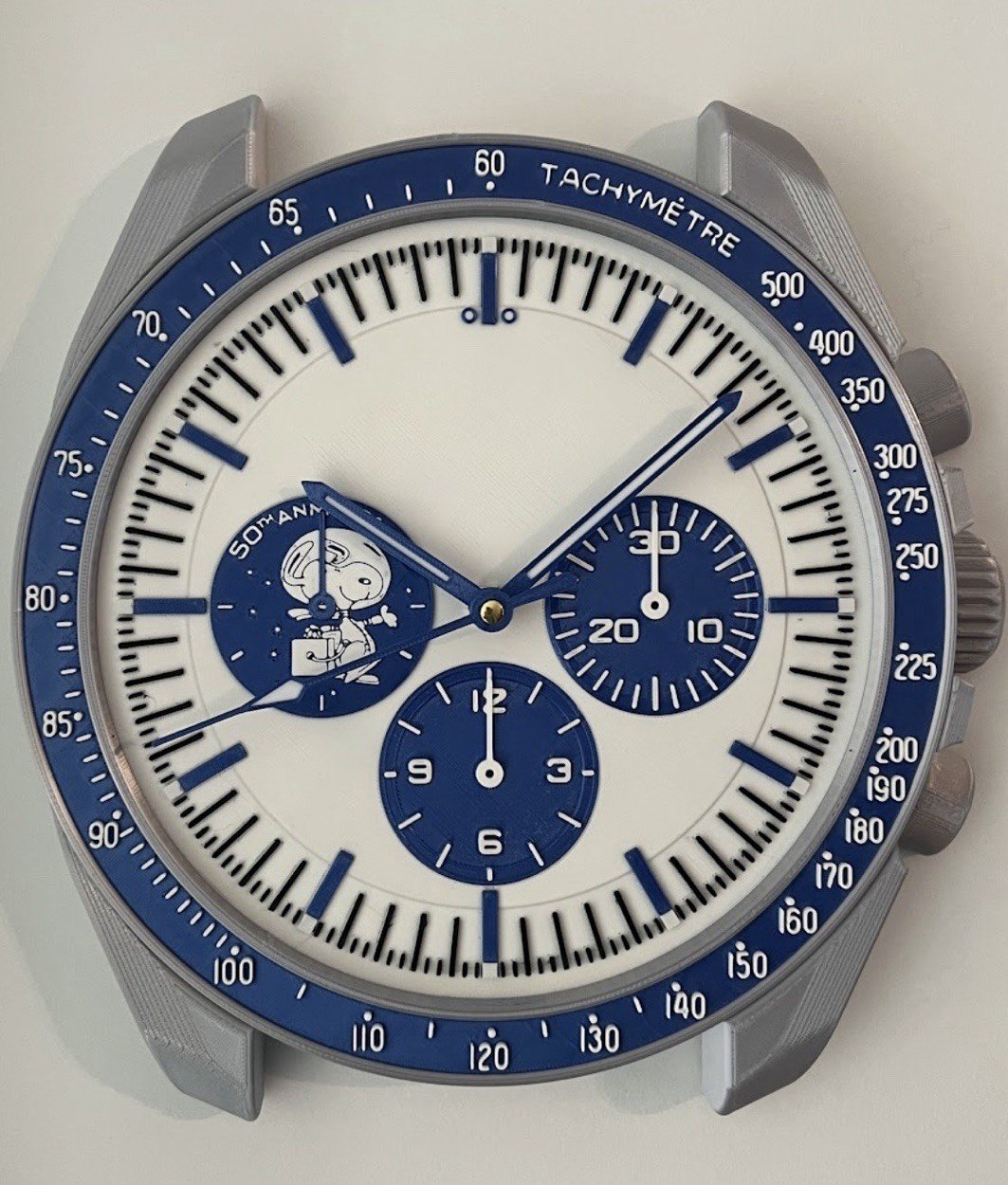 9-inch Wall Clock - Luxury Watch Lunar Chronograph Style - Silver Snoopy Edition