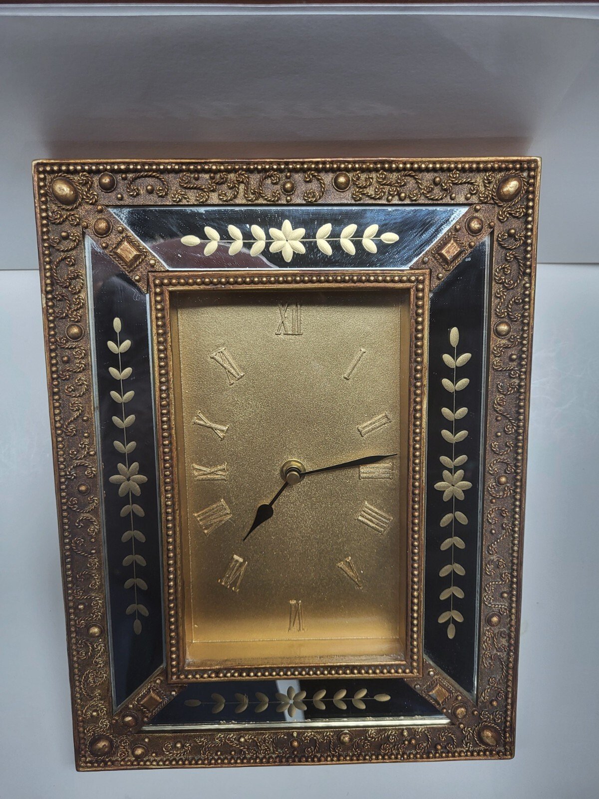 9"×12" Gold Tone Wall Clock With Mirrors In The Frame Keeps Good Time