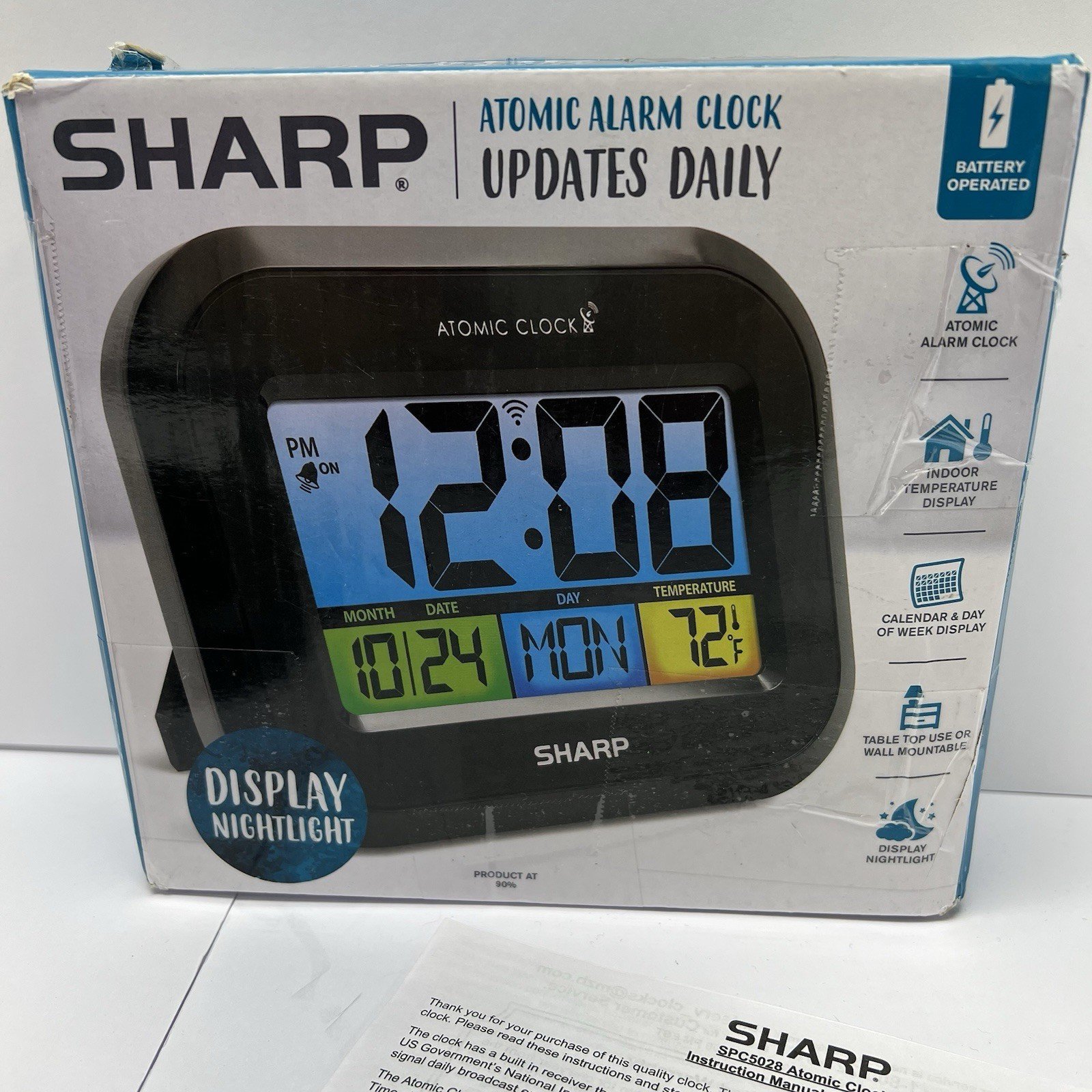 Atomic Digital Alarm Clock Battery Operated Self-Setting Calendar Temperature