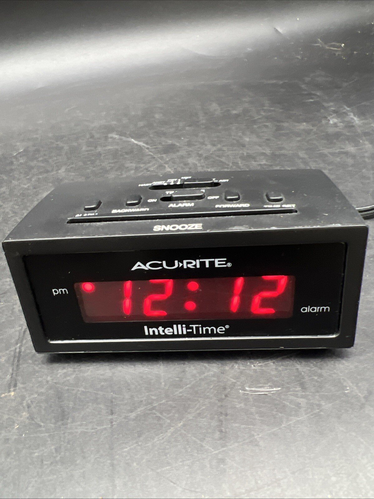 Digital Alarm Clock Accurate 13002 Intelli-Time Tested works Battery Or Plug
